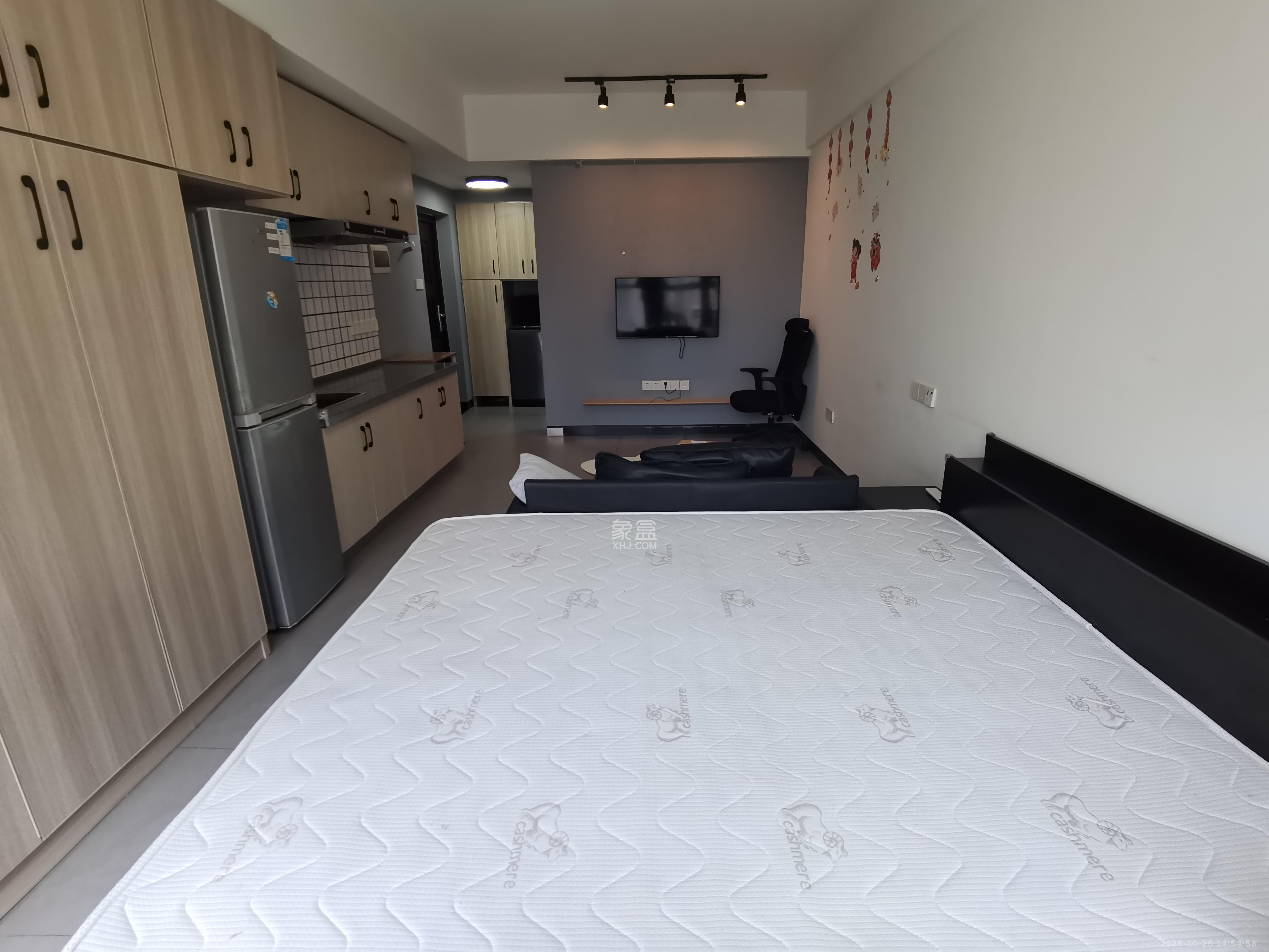 大鸿杰座  1室1厅1卫    1800.0元/月