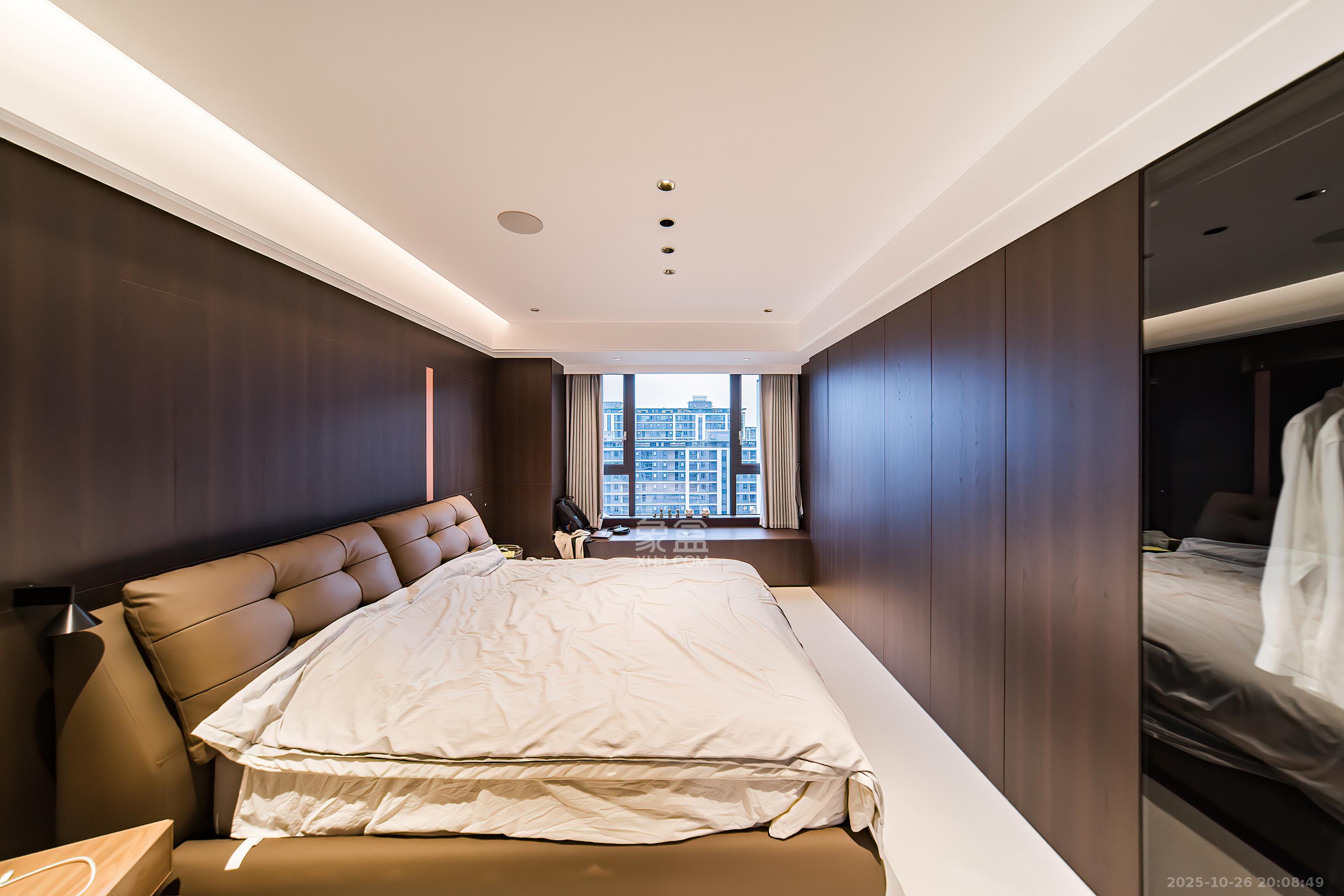 城发恒伟洋湖映2009  4室2厅3卫    400.0万 城发恒伟洋湖映2009  4室2厅3卫    400.0万卧室