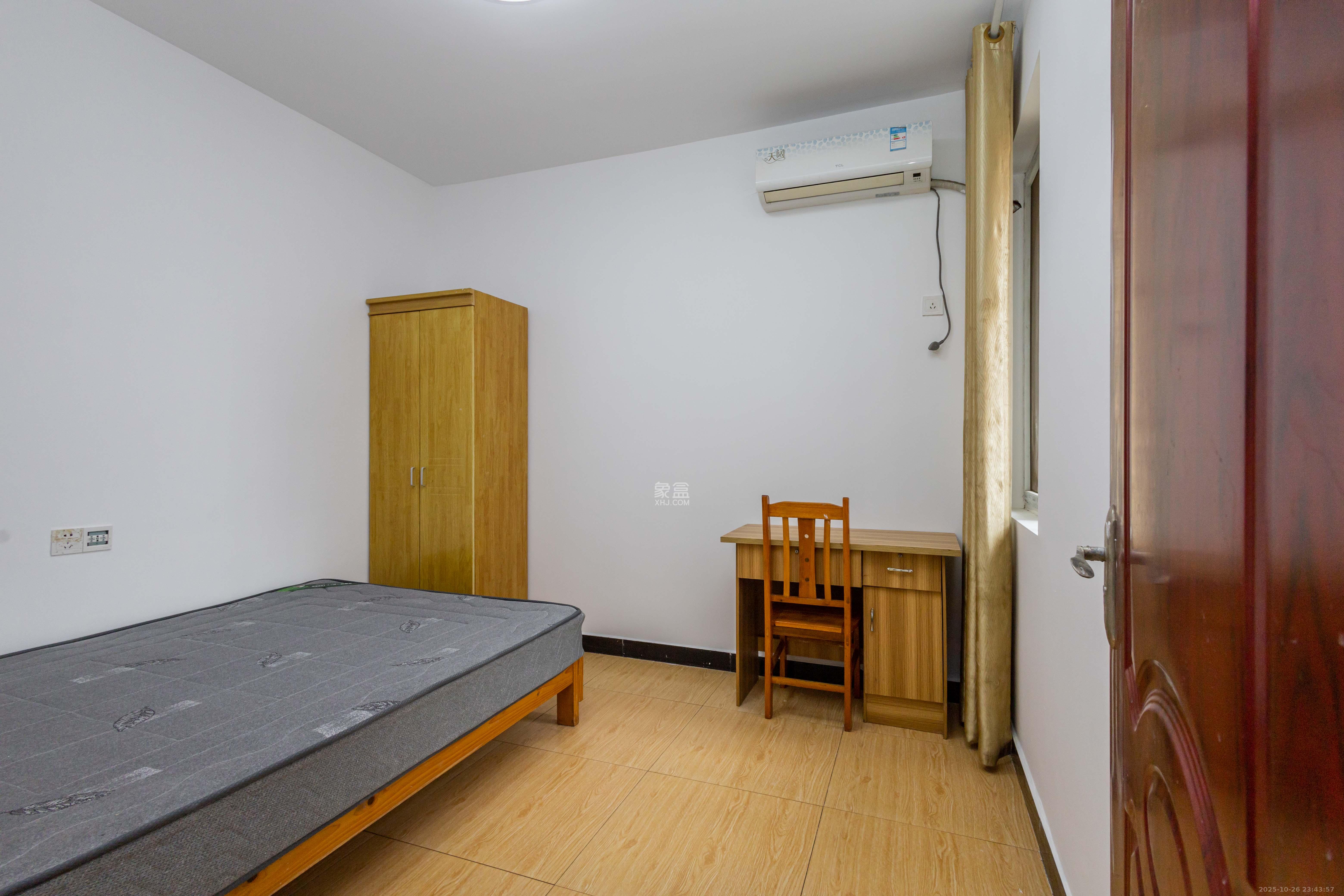 爵士湘 2室2厅1卫 34.0万 爵士湘 2室2厅1卫 34.0万卧室