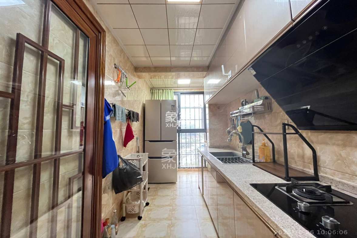 莲香园  2室2厅1卫    2200.0元/月 莲香园  2室2厅1卫    2200.0元/月室内图