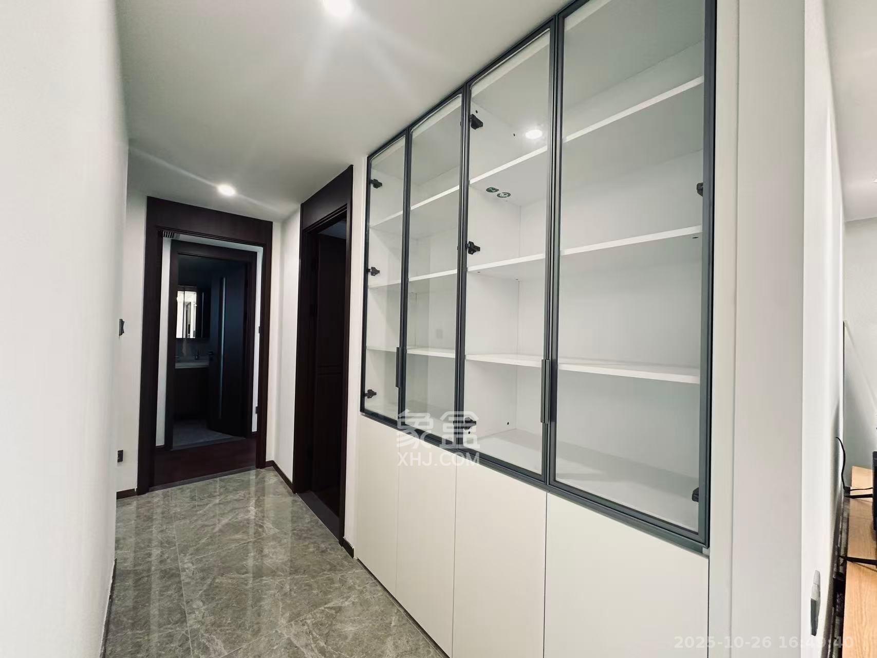 招商雍山湖  4室2厅2卫    3800.0元/月室内图