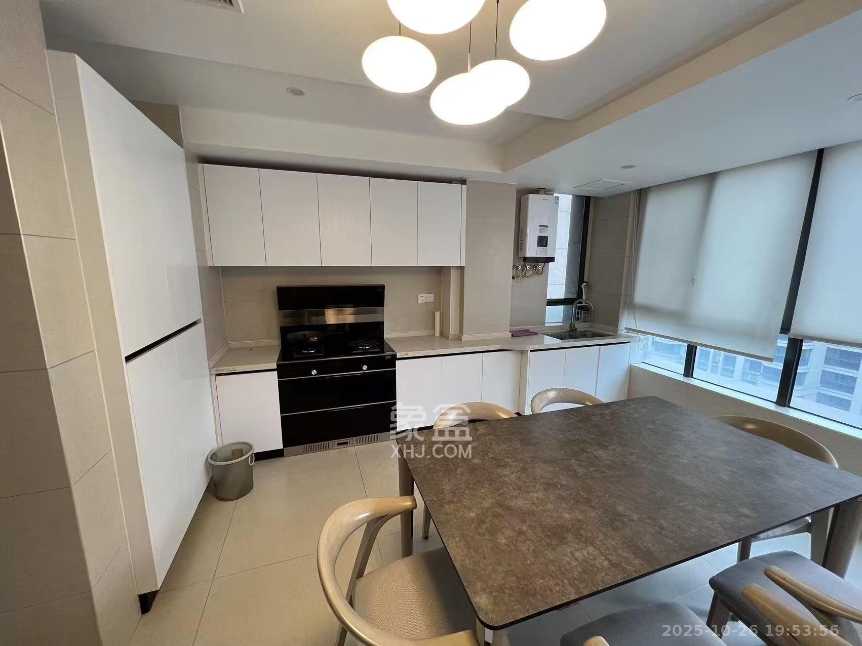 明昇壹城(明昇时代广场)一期  4室2厅1卫    5200.0元/月 明昇壹城(明昇时代广场)一期  4室2厅1卫    5200.0元/月室内图