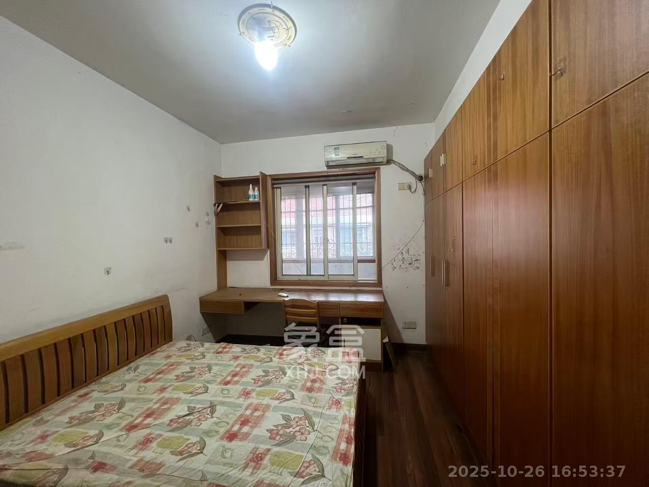 中天佳园  3室1厅2卫    1300.0元/月室内图