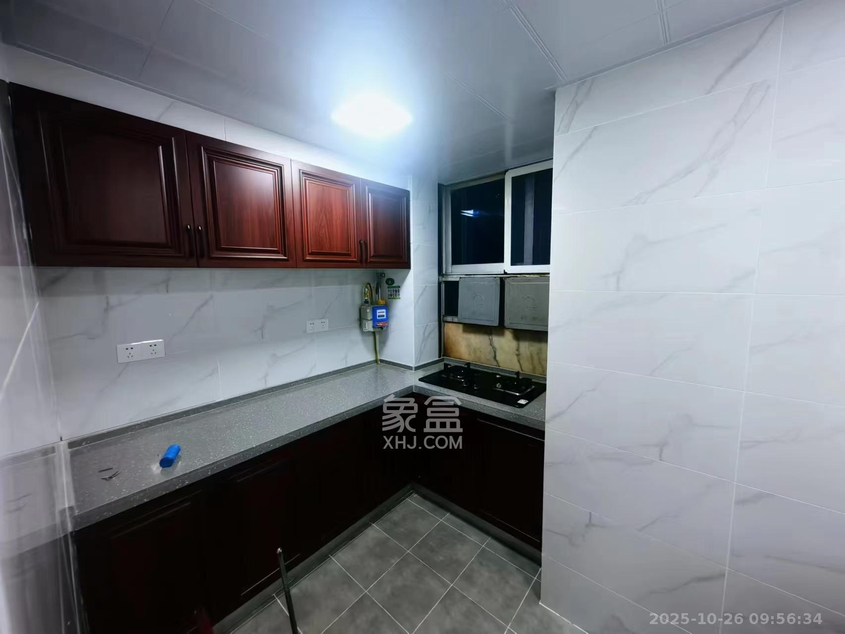 桔园小区1-8片 3室2厅2卫 2200.0元/月 桔园小区1-8片 3室2厅2卫 2200.0元/月室内图