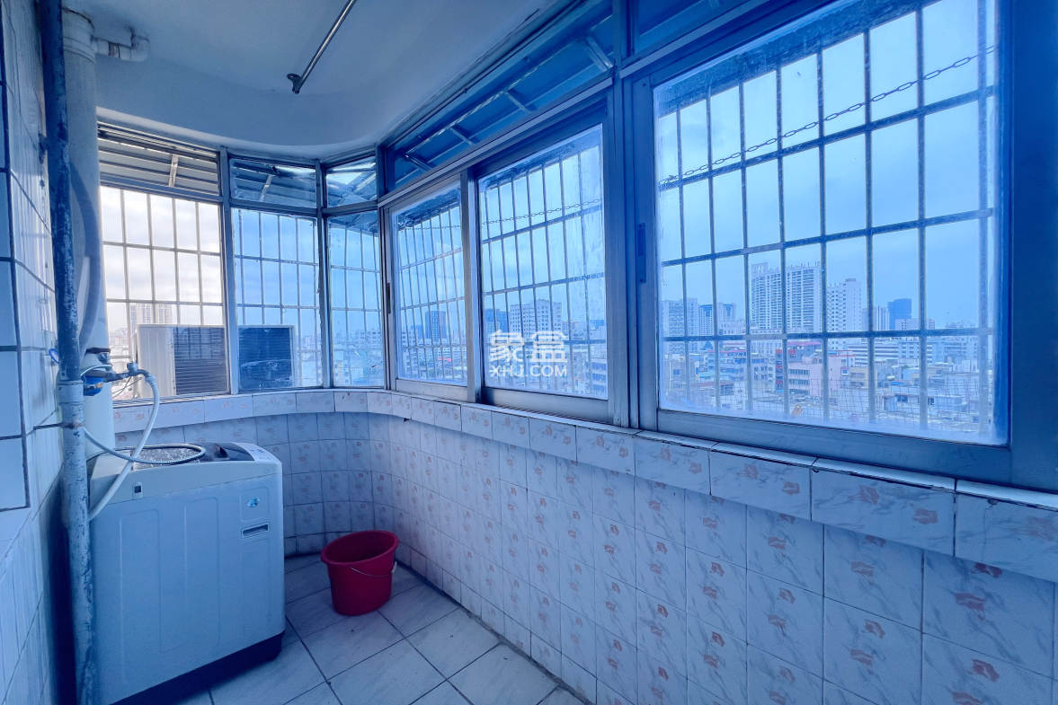 民航公寓(西沙路) 3室2厅1卫 2400.0元/月 民航公寓(西沙路) 3室2厅1卫 2400.0元/月室内图