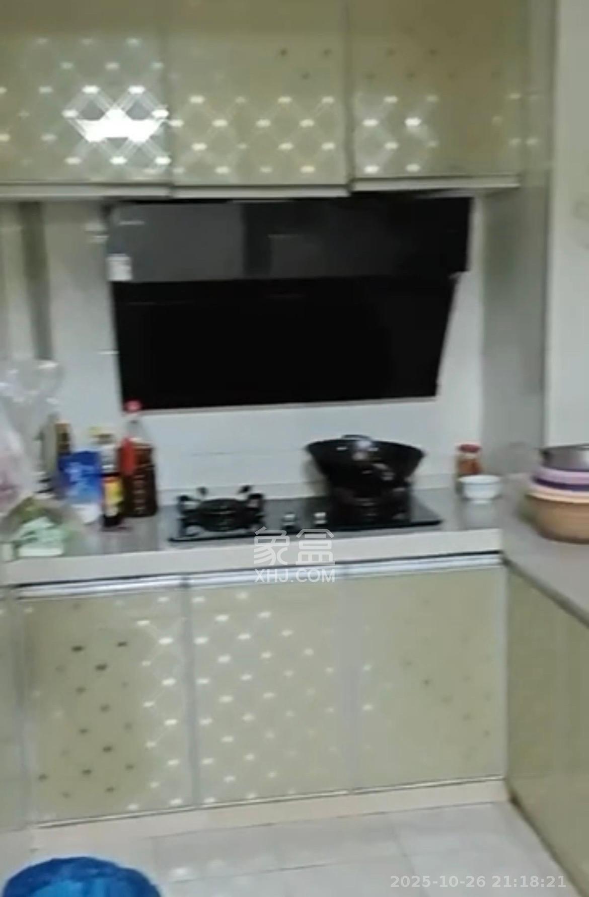 星城新宇桃花苑 1室2厅1卫 1600.0元/月 星城新宇桃花苑 1室2厅1卫 1600.0元/月室内图