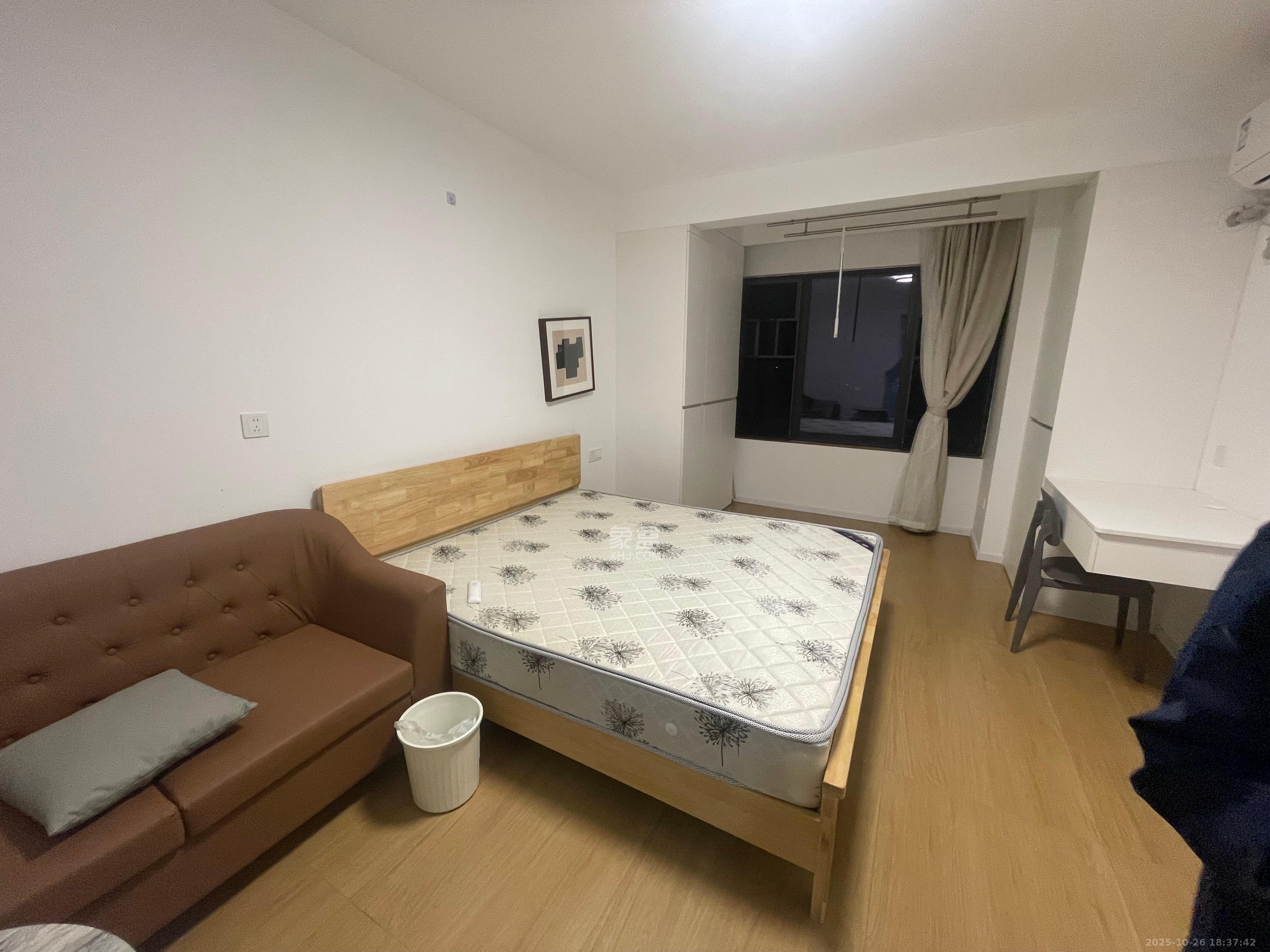 中海珑悦府 1室1厅1卫 1200.0元/月 中海珑悦府 1室1厅1卫 1200.0元/月室内图