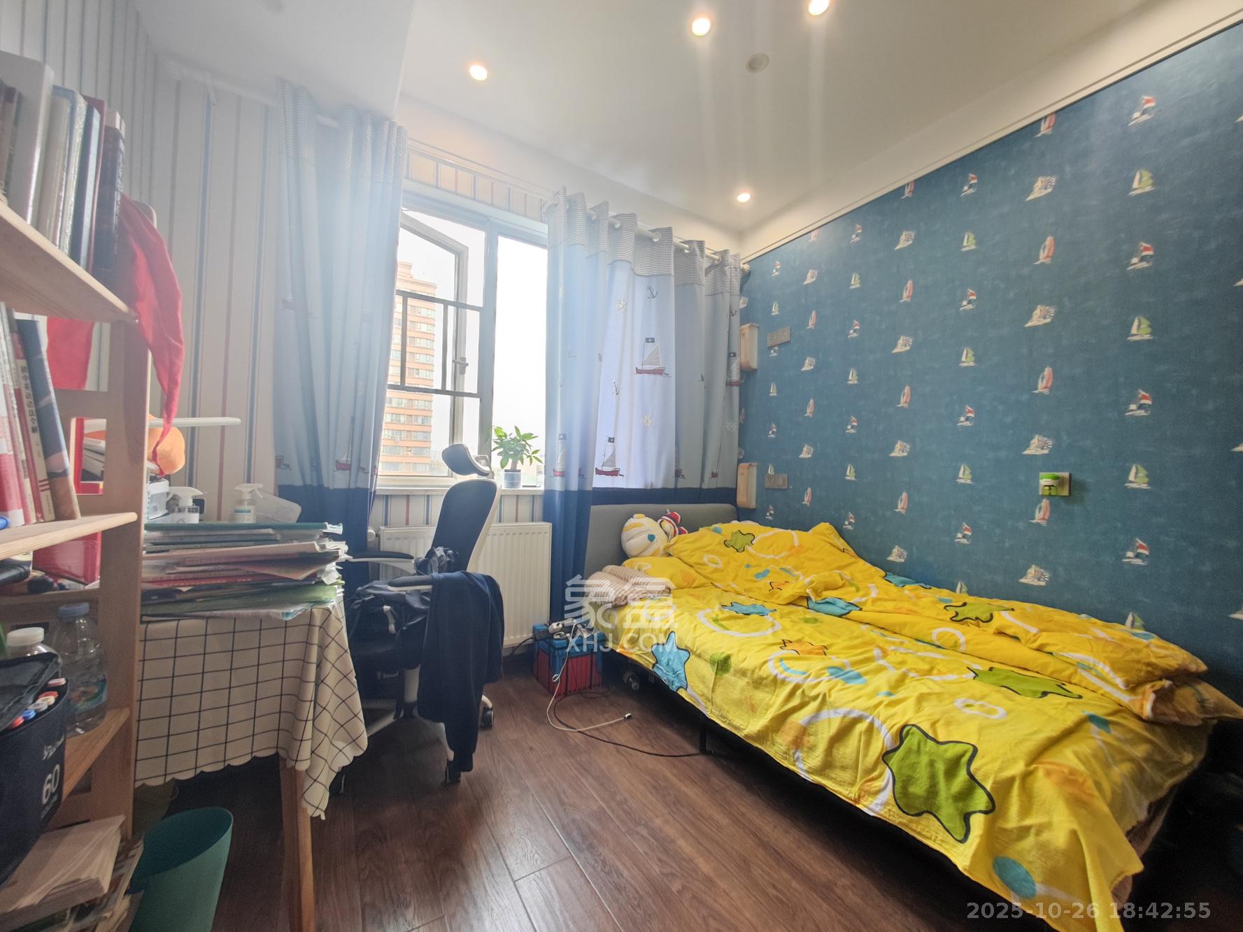 五矿万境水岸三期  5室2厅2卫    218.0万 五矿万境水岸三期  5室2厅2卫    218.0万卧室