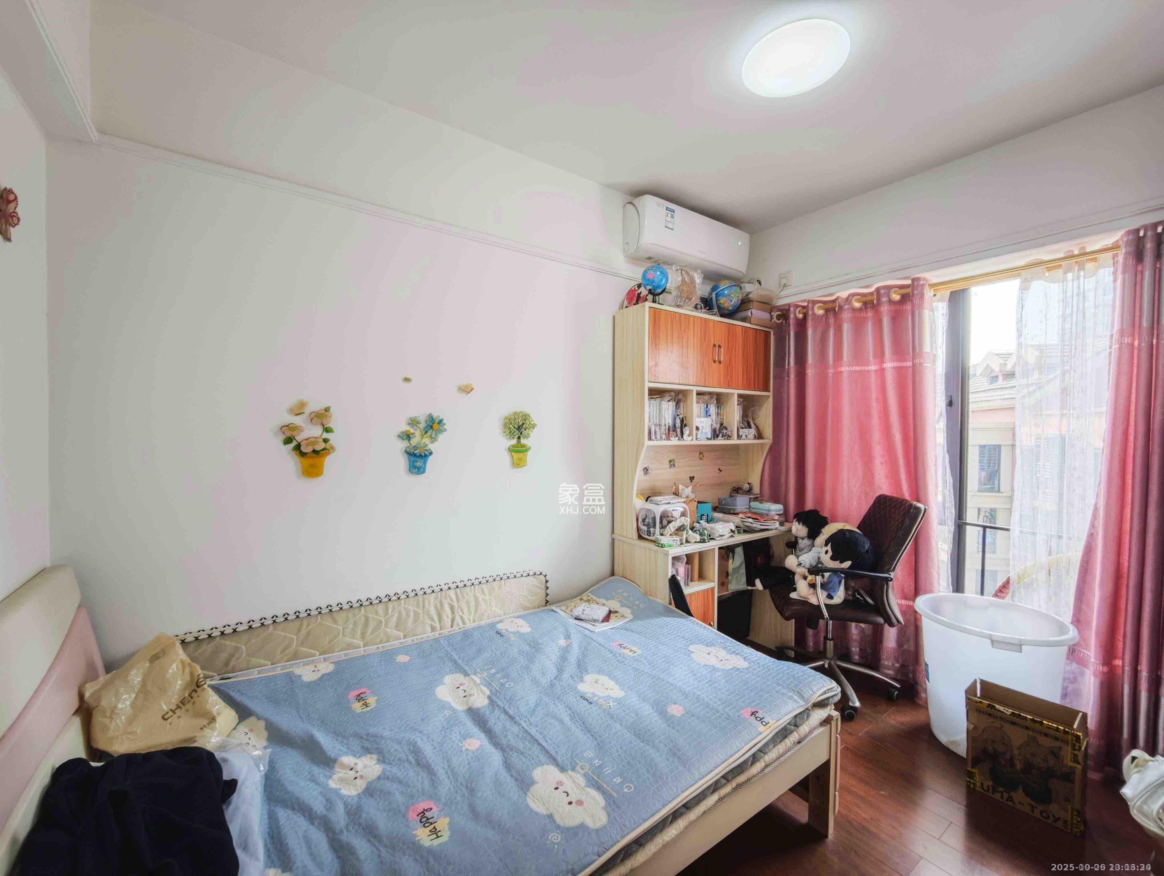 万科魅力之城非凡里  3室1厅2卫    2600.0元/月室内图