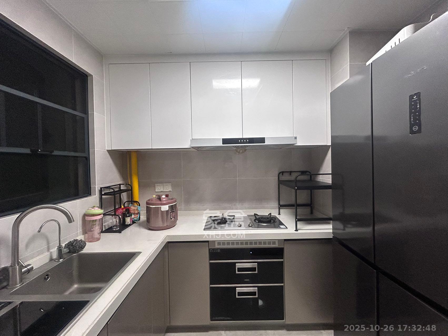 滨江府1913  4室2厅2卫    4800.0元/月 滨江府1913  4室2厅2卫    4800.0元/月室内图