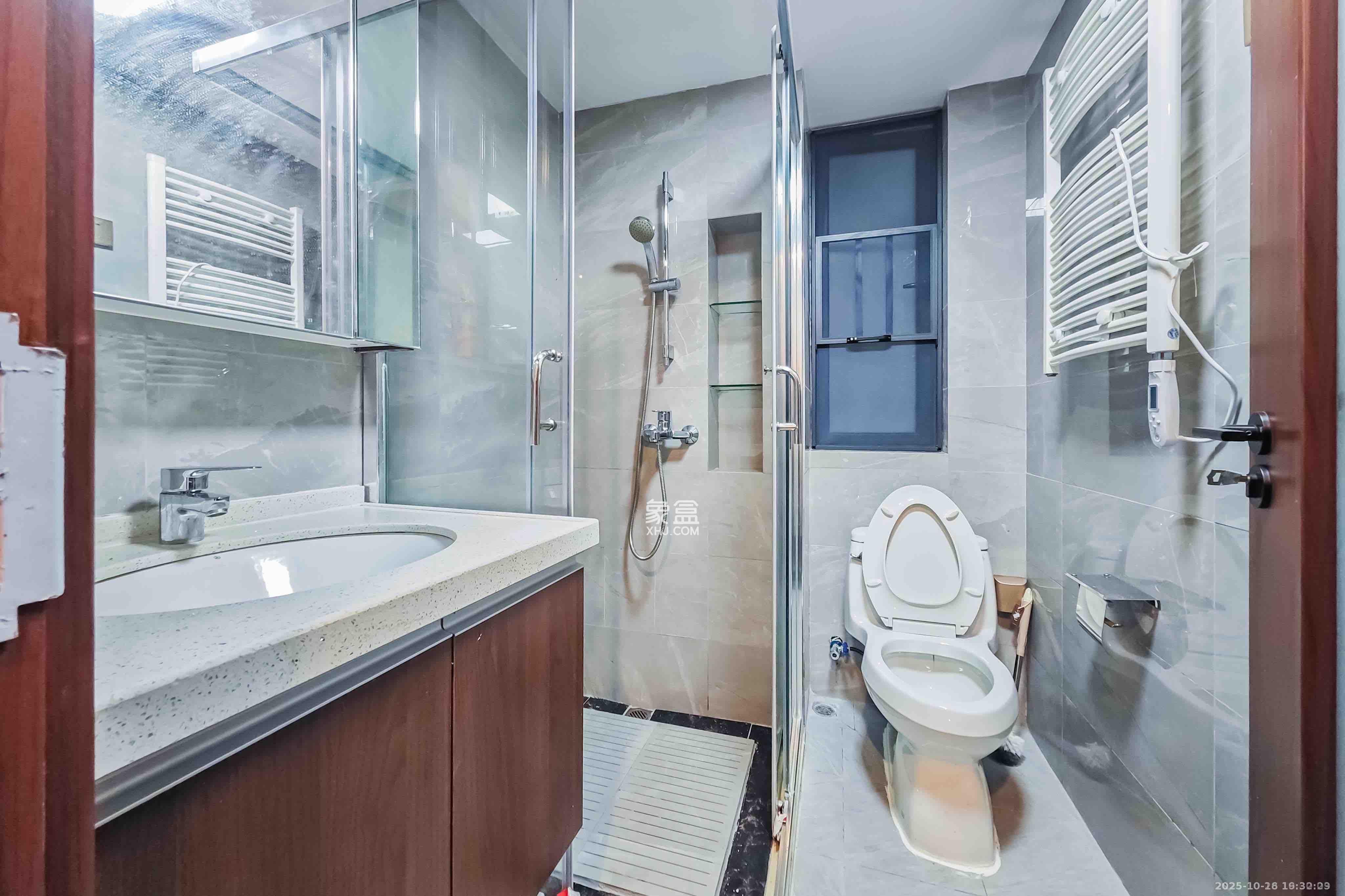 绿地长沙城际空间站(绿地新里佳苑)  3室1厅2卫    4000.0元/月 绿地长沙城际空间站(绿地新里佳苑)  3室1厅2卫    4000.0元/月室内图