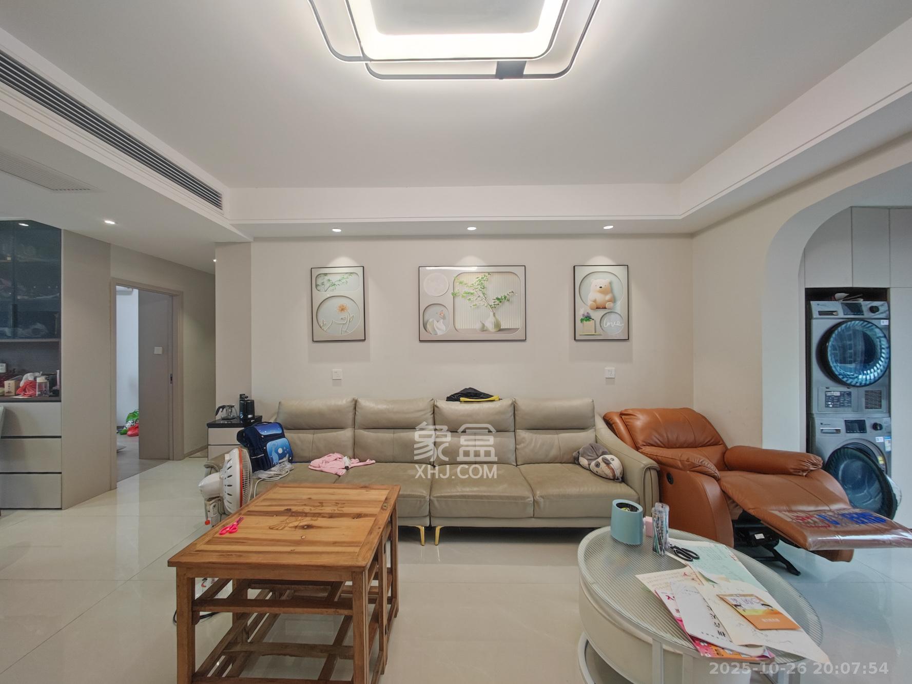 恒生碧水龙庭 4室2厅2卫 115.0万 恒生碧水龙庭 4室2厅2卫 115.0万客厅