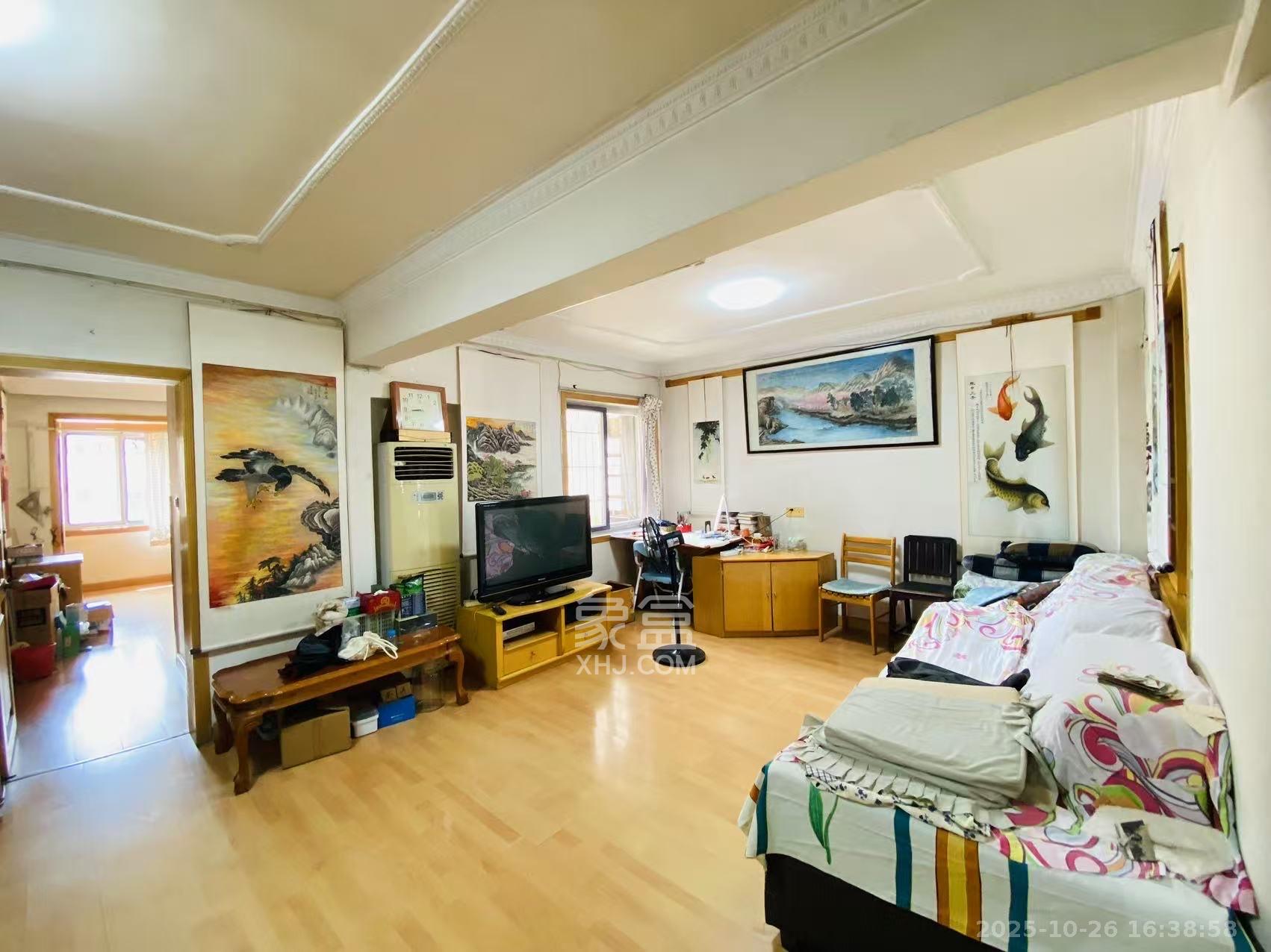 南沙公寓  3室2厅1卫    2400.0元/月 南沙公寓  3室2厅1卫    2400.0元/月室内图