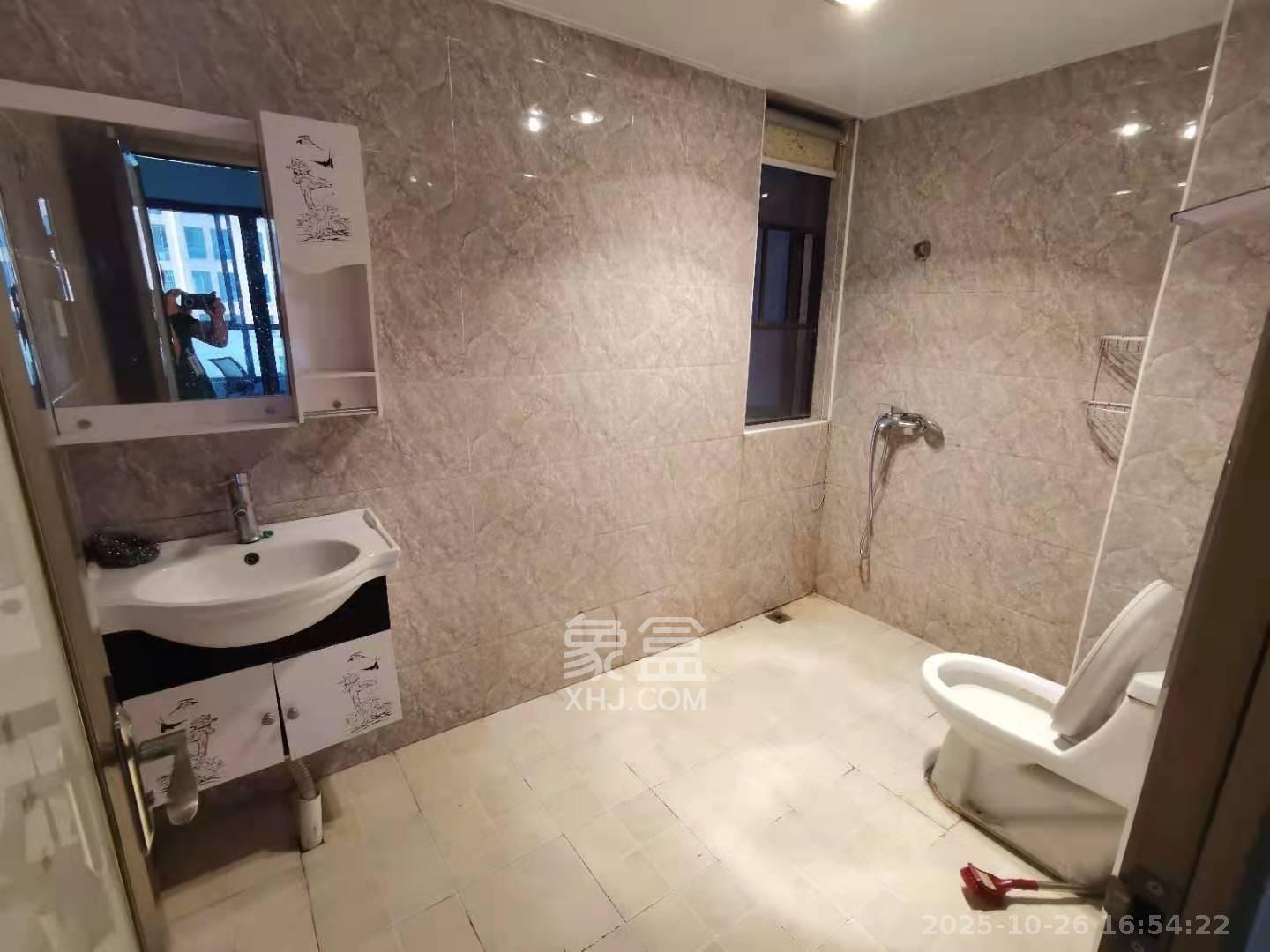 鑫远和城(一、二期) 3室2厅2卫 2400.0元/月 鑫远和城(一、二期) 3室2厅2卫 2400.0元/月室内图