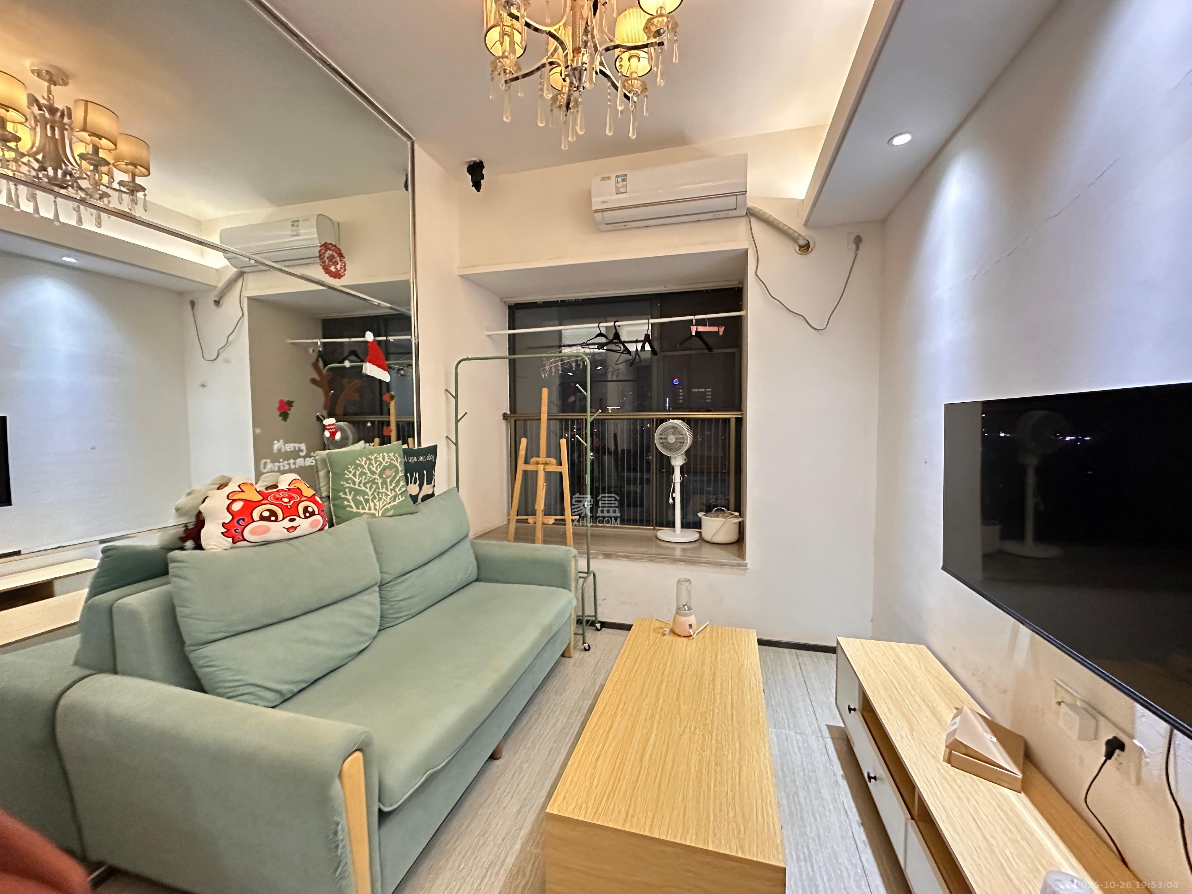 恒大国际广场  1室1厅1卫    1600.0元/月 恒大国际广场  1室1厅1卫    1600.0元/月