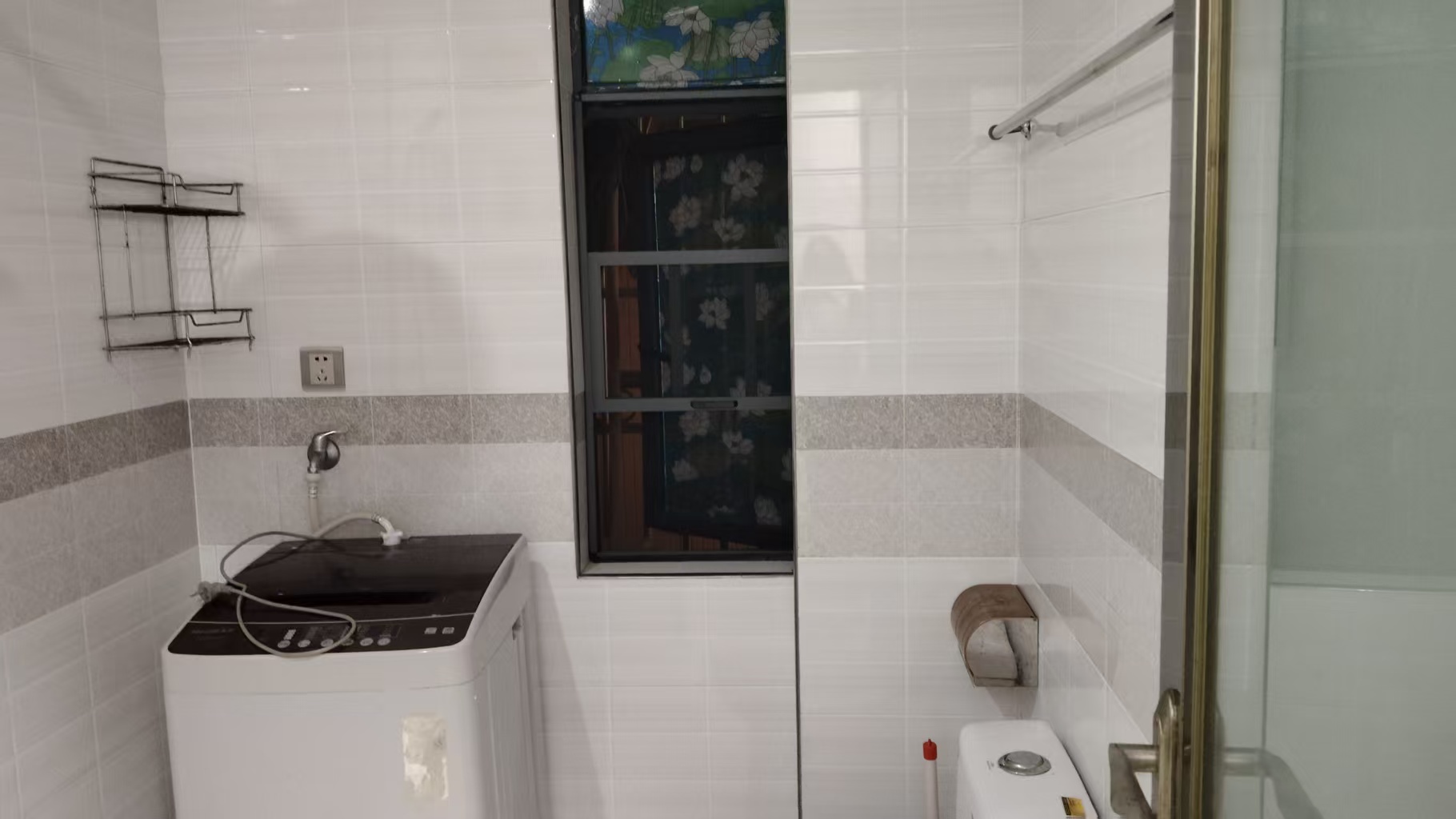 梓山豪苑  1室1厅1卫    1200.0元/月室内图