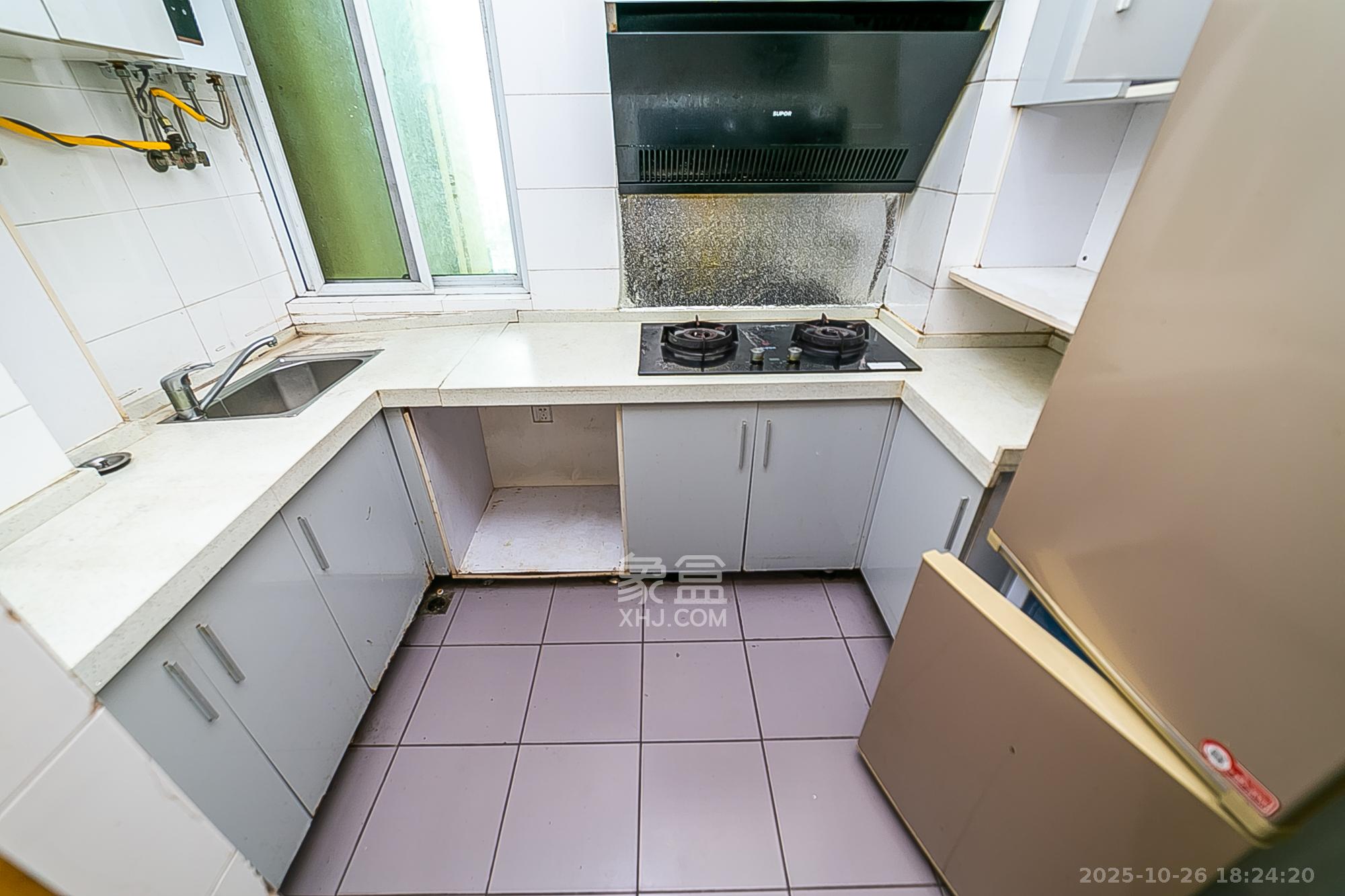 万事佳景园  3室2厅2卫    75.8万 万事佳景园  3室2厅2卫    75.8万厨房