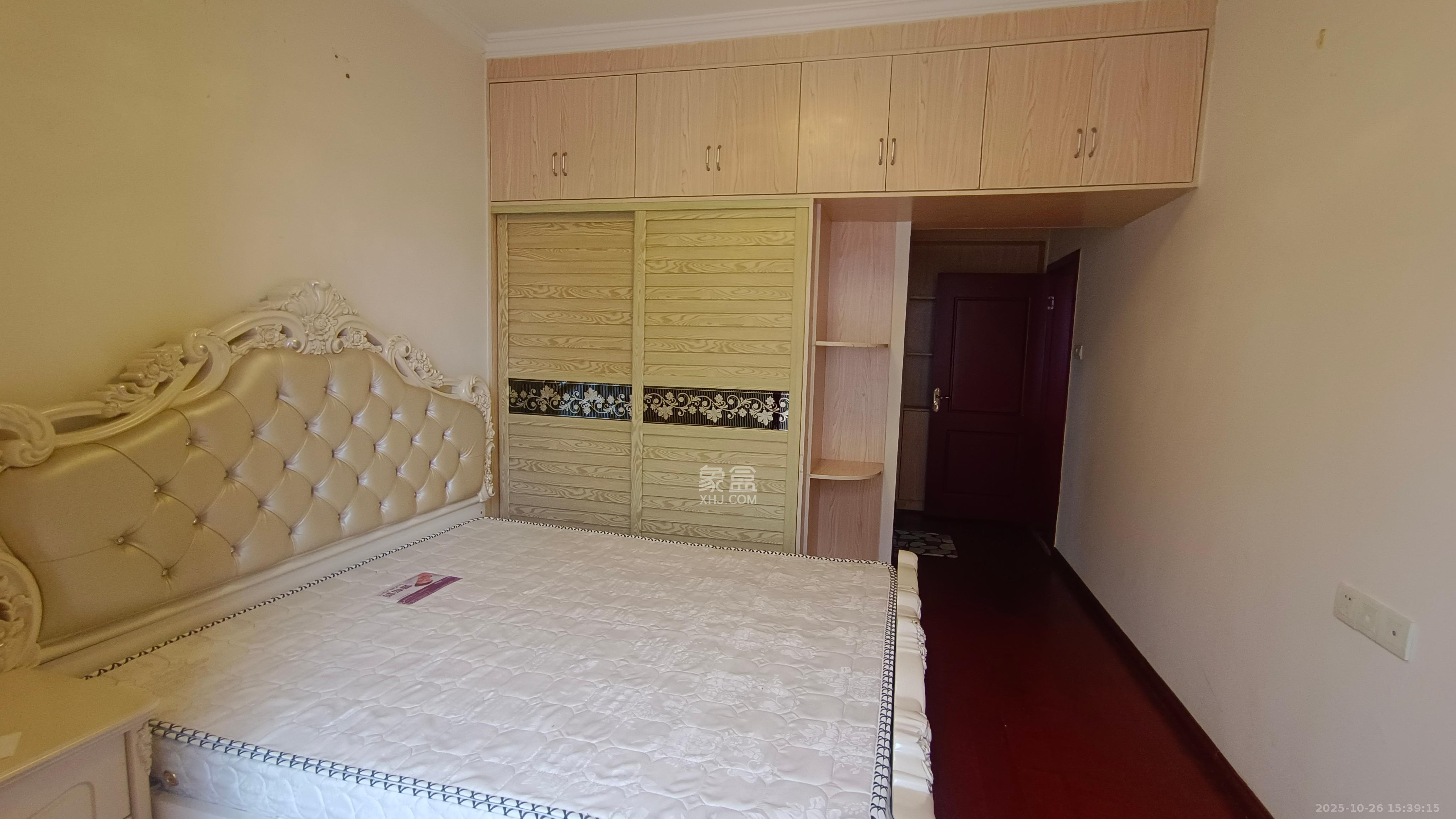 湘江世纪城贯江苑  3室2厅2卫    2500.0元/月 湘江世纪城贯江苑  3室2厅2卫    2500.0元/月室内图