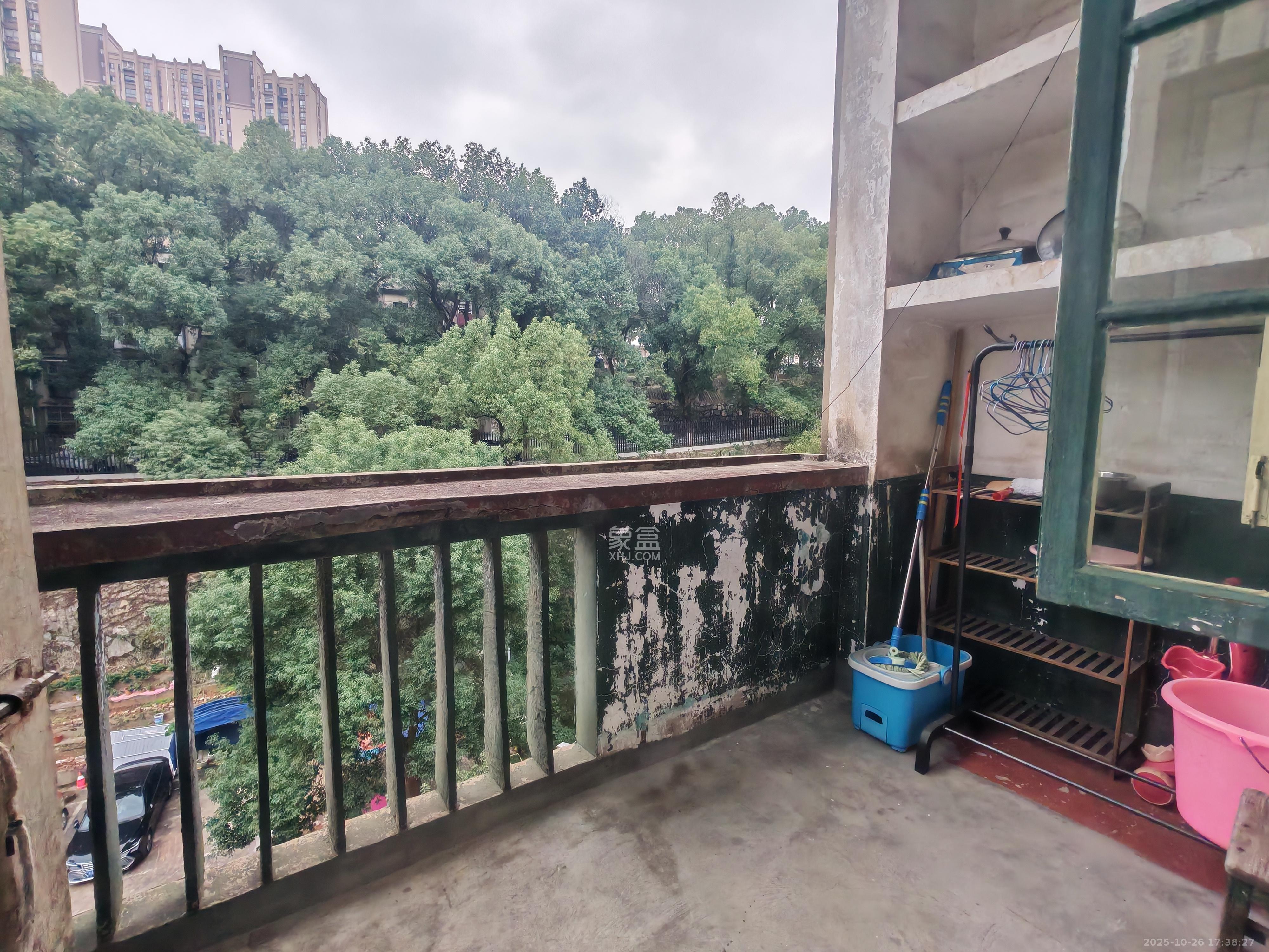 稀土研究院所宿舍  2室1厅1卫    1000.0元/月 稀土研究院所宿舍  2室1厅1卫    1000.0元/月室内图