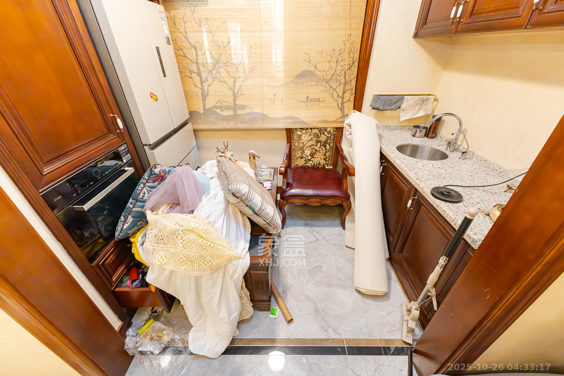 龙湖湘风原著(龙湖湘风星城)  5室3厅5卫    450.0万 龙湖湘风原著(龙湖湘风星城)  5室3厅5卫    450.0万厨房