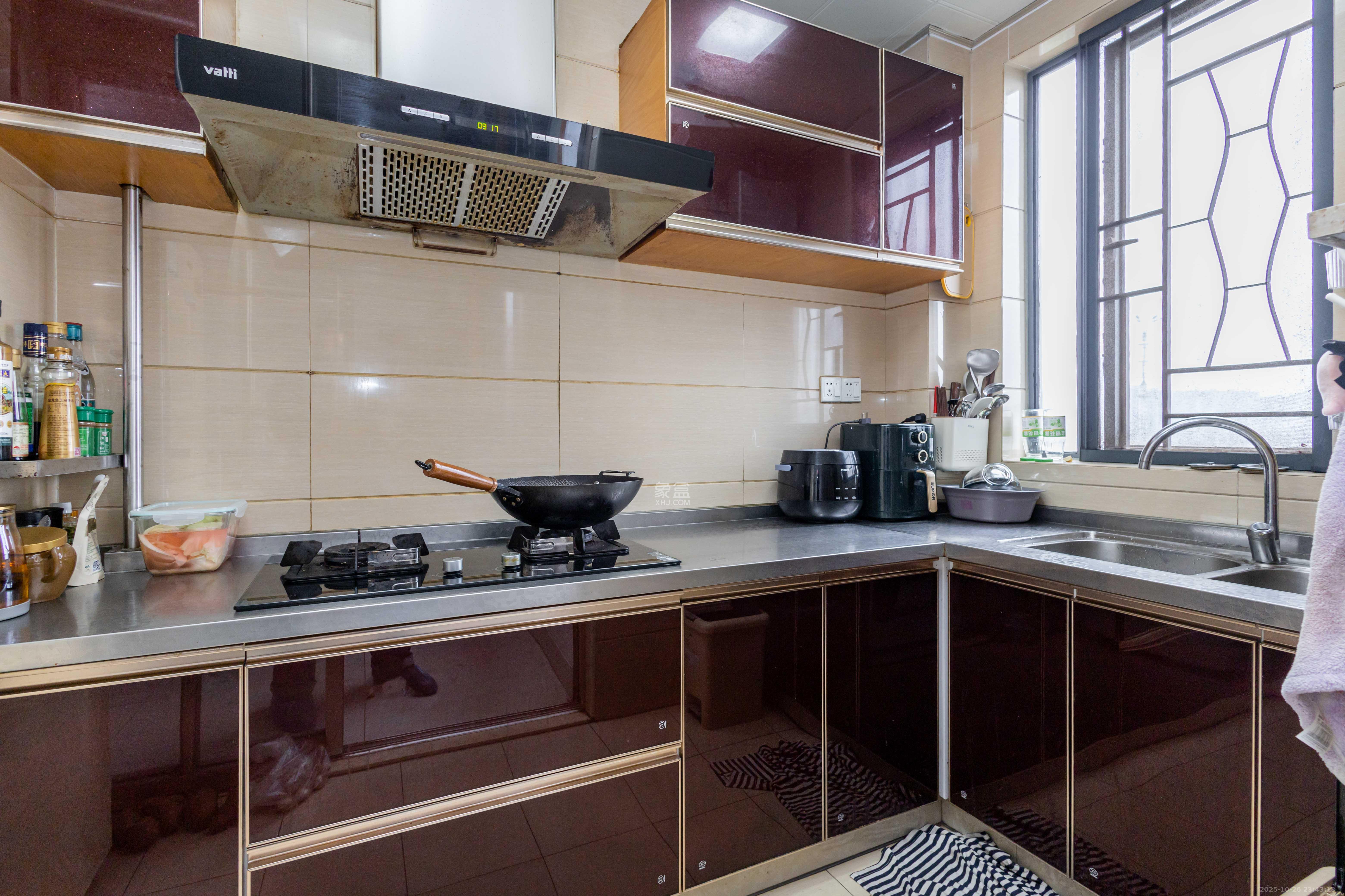 中国铁建国际城一期  3室2厅1卫    49.0万厨房