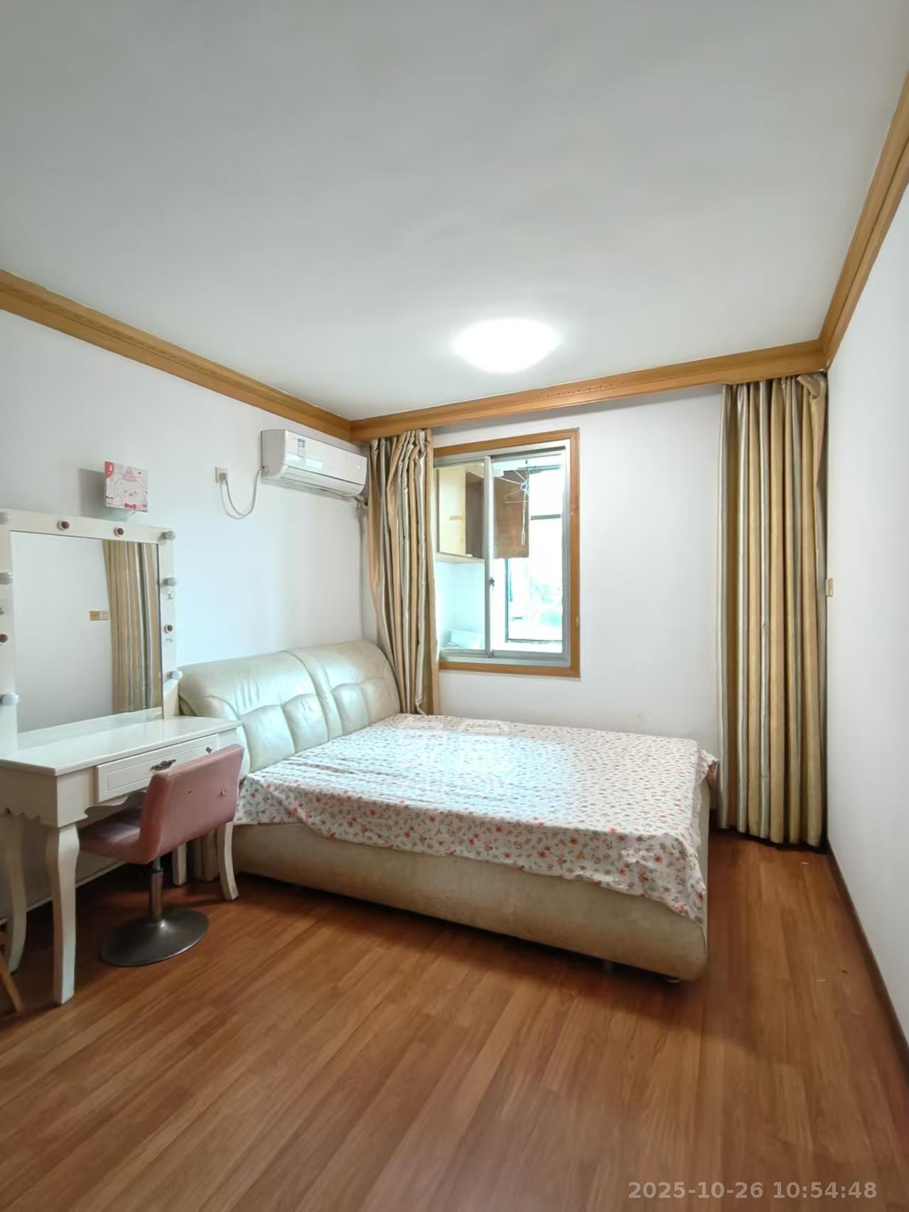 人民新村  3室1厅1卫    1800.0元/月室内图