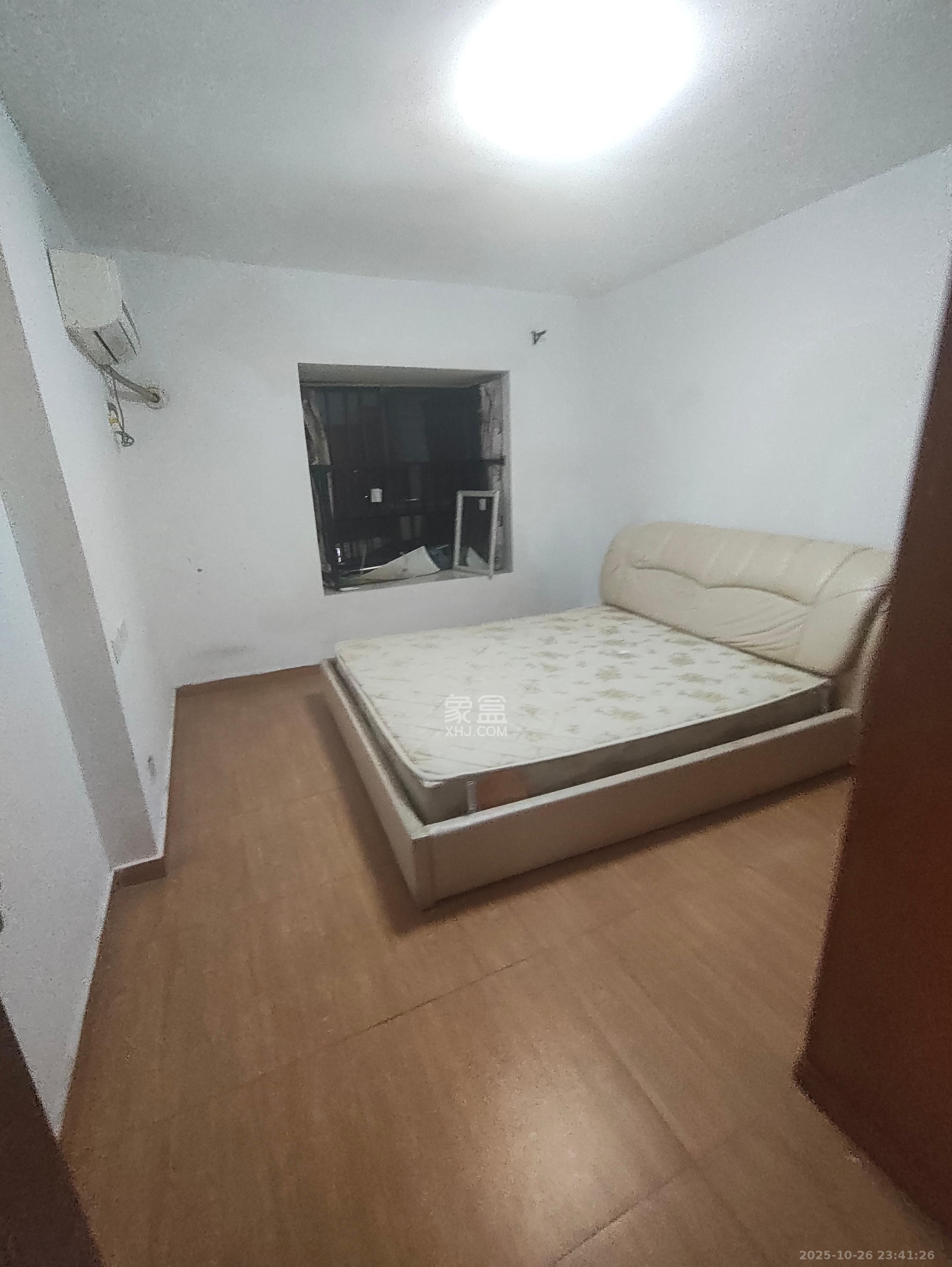 融科东南海  1室1厅1卫    2400.0元/月室内图