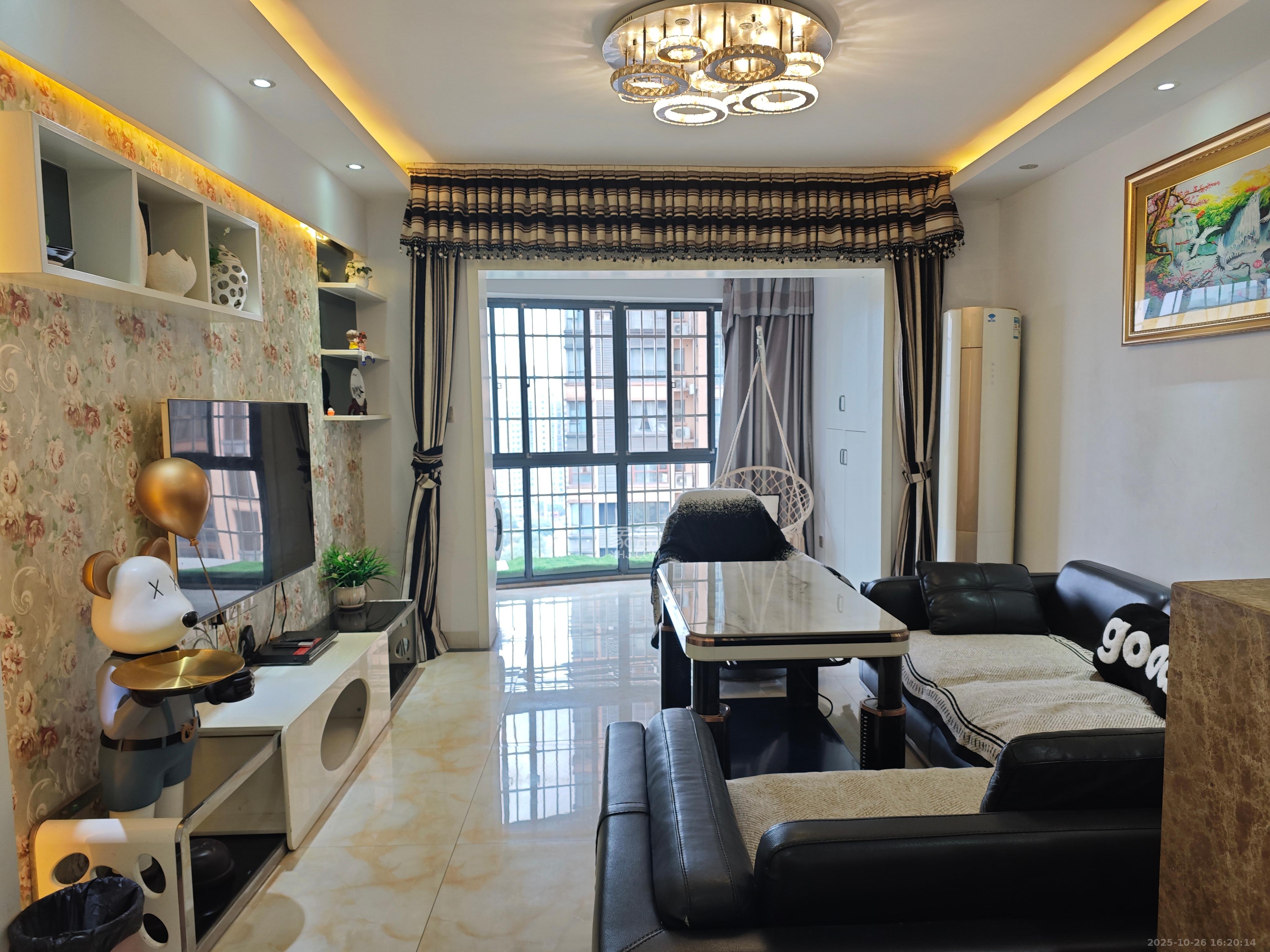 中城丽景香山园  3室2厅2卫    2800.0元/月 中城丽景香山园  3室2厅2卫    2800.0元/月室内图