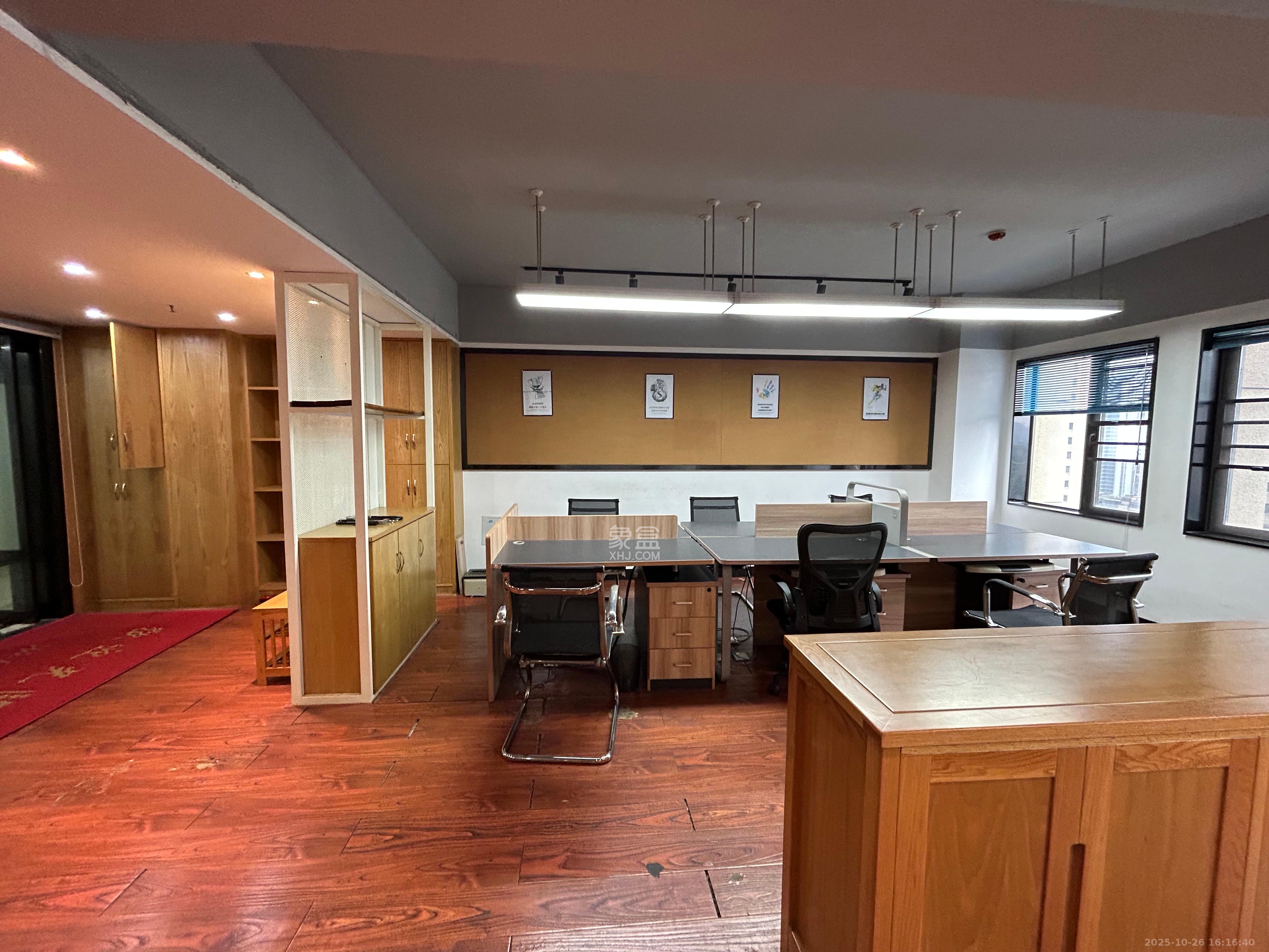 钰龙天下二期(钰龙佳园)  1室1厅1卫    4200.0元/月 钰龙天下二期(钰龙佳园)  1室1厅1卫    4200.0元/月室内图