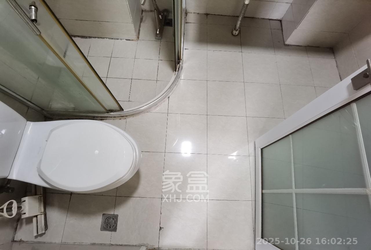 西子一间  2室1厅1卫    2200.0元/月室内图