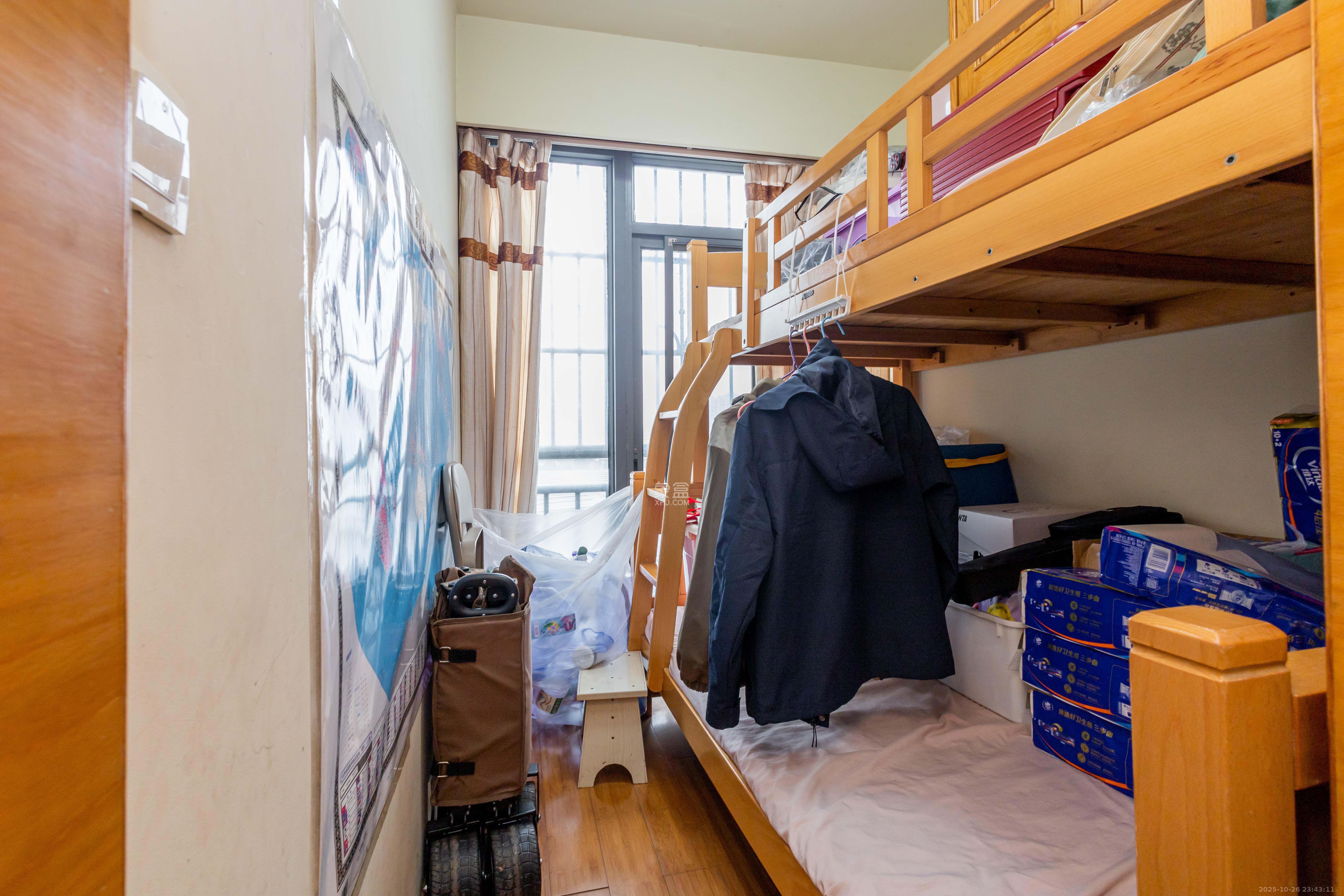 中国铁建国际城一期  3室2厅1卫    49.0万卧室