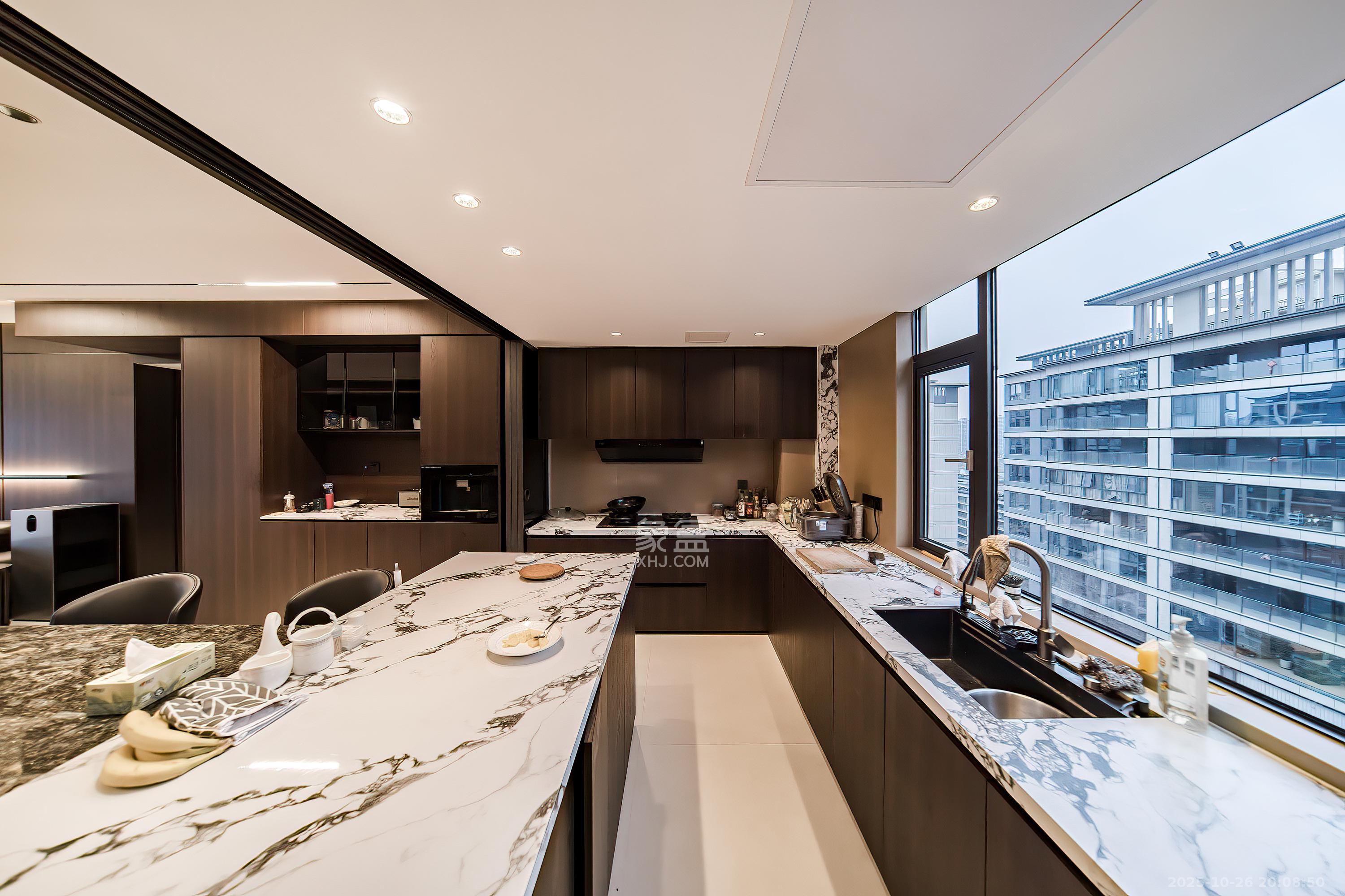 城发恒伟洋湖映2009  4室2厅3卫    400.0万 城发恒伟洋湖映2009  4室2厅3卫    400.0万厨房