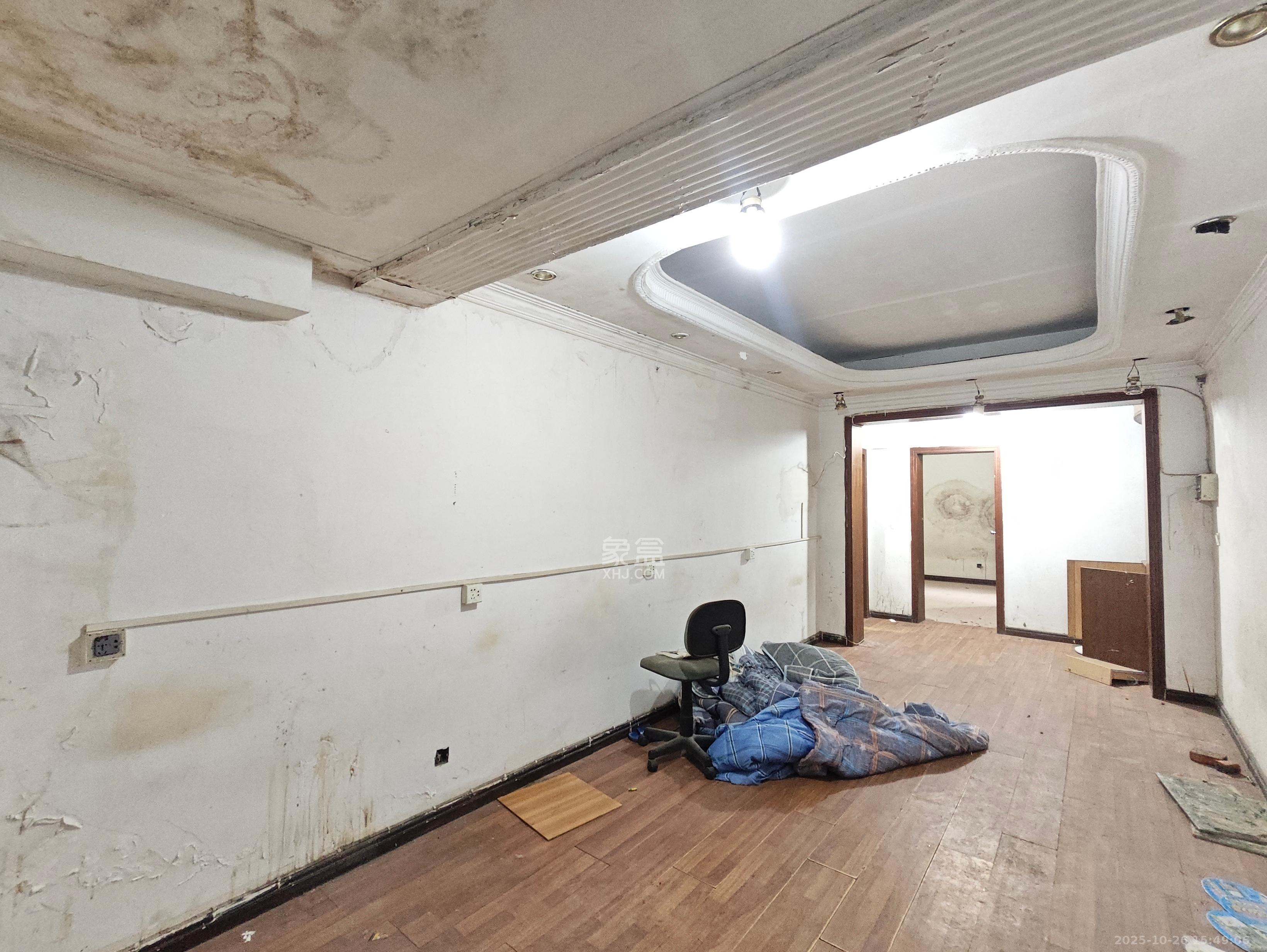 万利新村 3室2厅2卫 1800.0元/月 万利新村 3室2厅2卫 1800.0元/月室内图