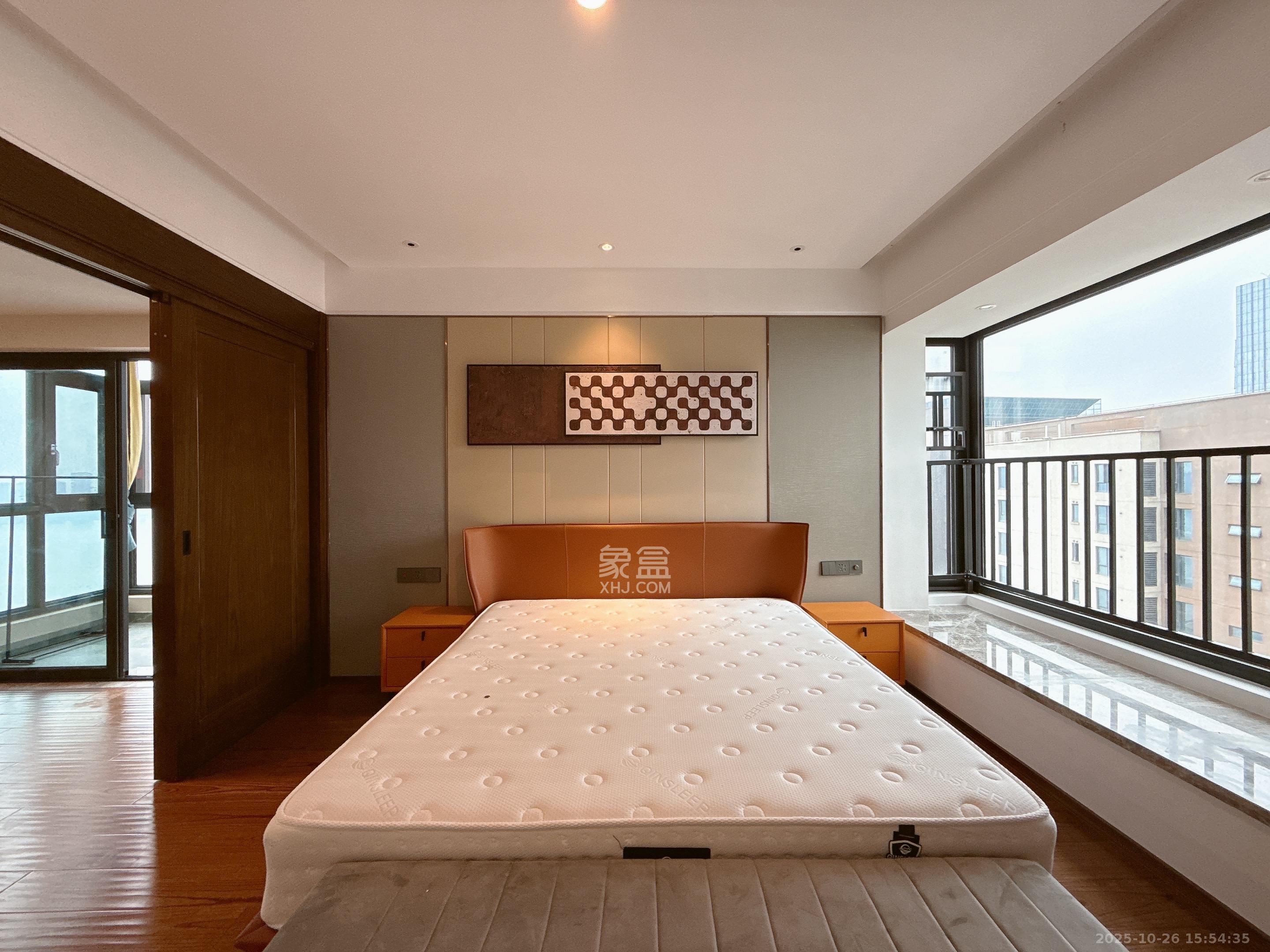 万科里金域滨江 4室2厅2卫 7700.0元/月 万科里金域滨江 4室2厅2卫 7700.0元/月室内图