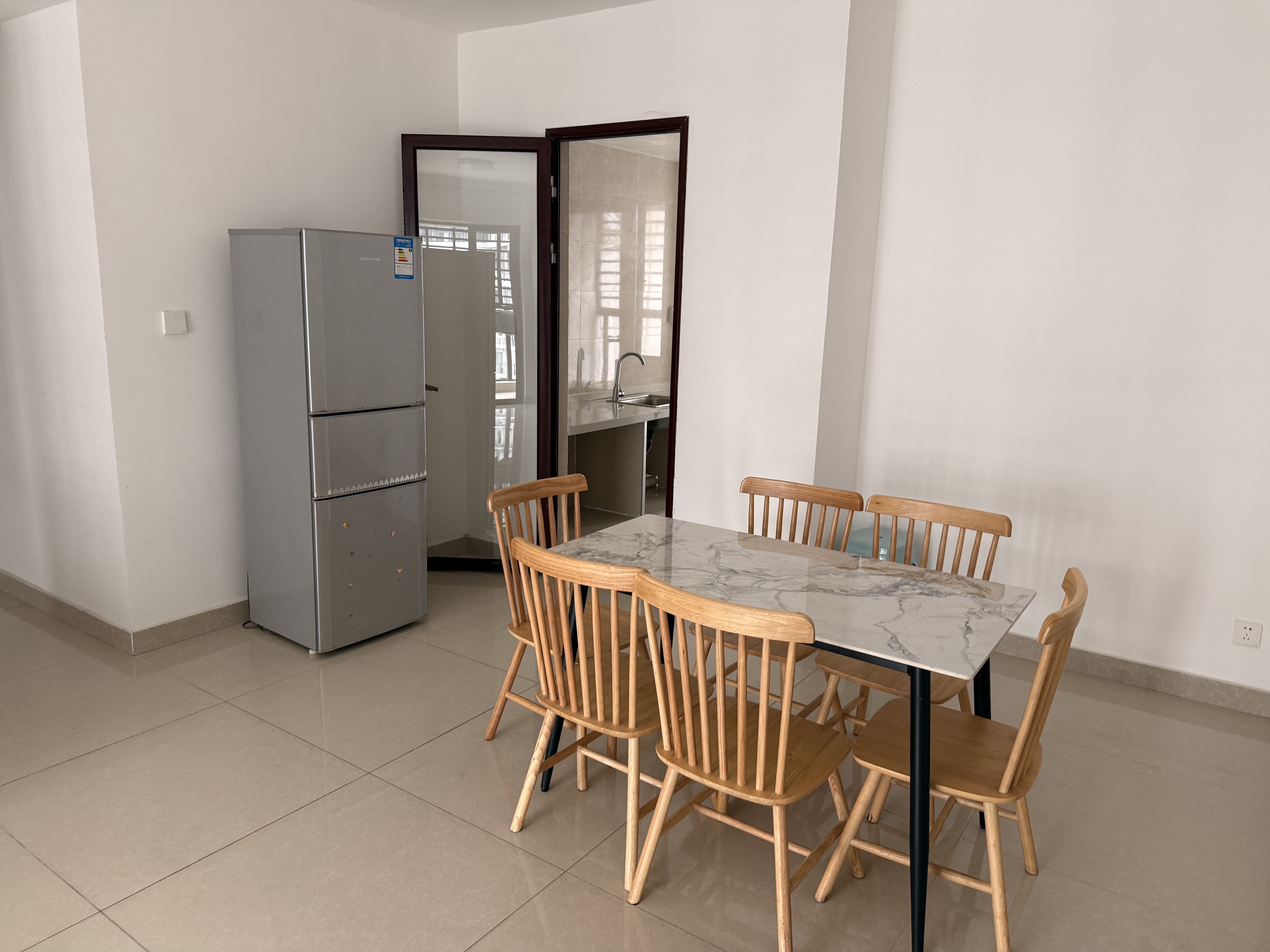 龙昆雅苑（中交·龙昆雅苑）  4室2厅2卫    3500.0元/月室内图