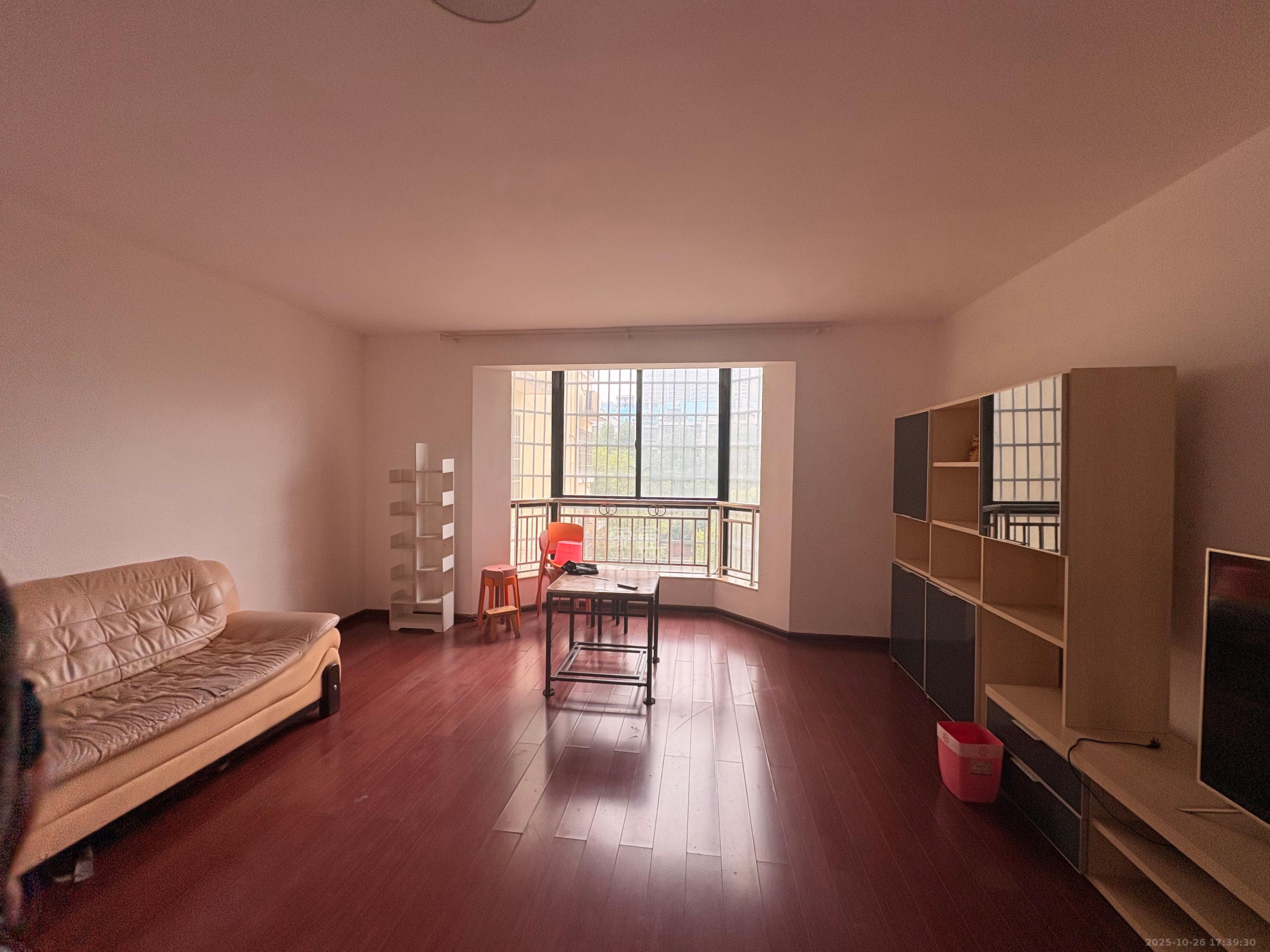 旺坤家园  3室2厅2卫    2200.0元/月