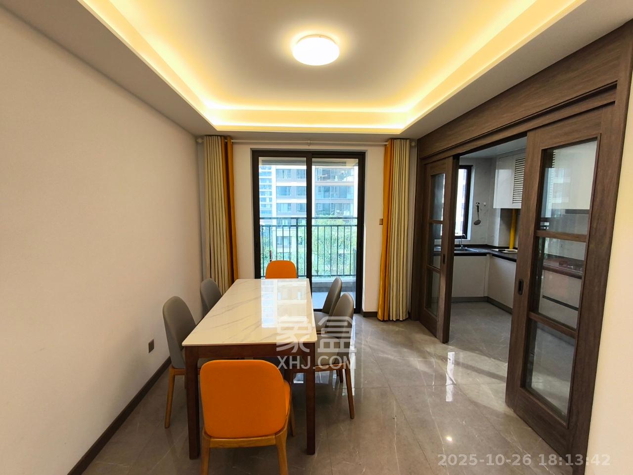 龙湖春江天玺  4室2厅2卫    5000.0元/月室内图