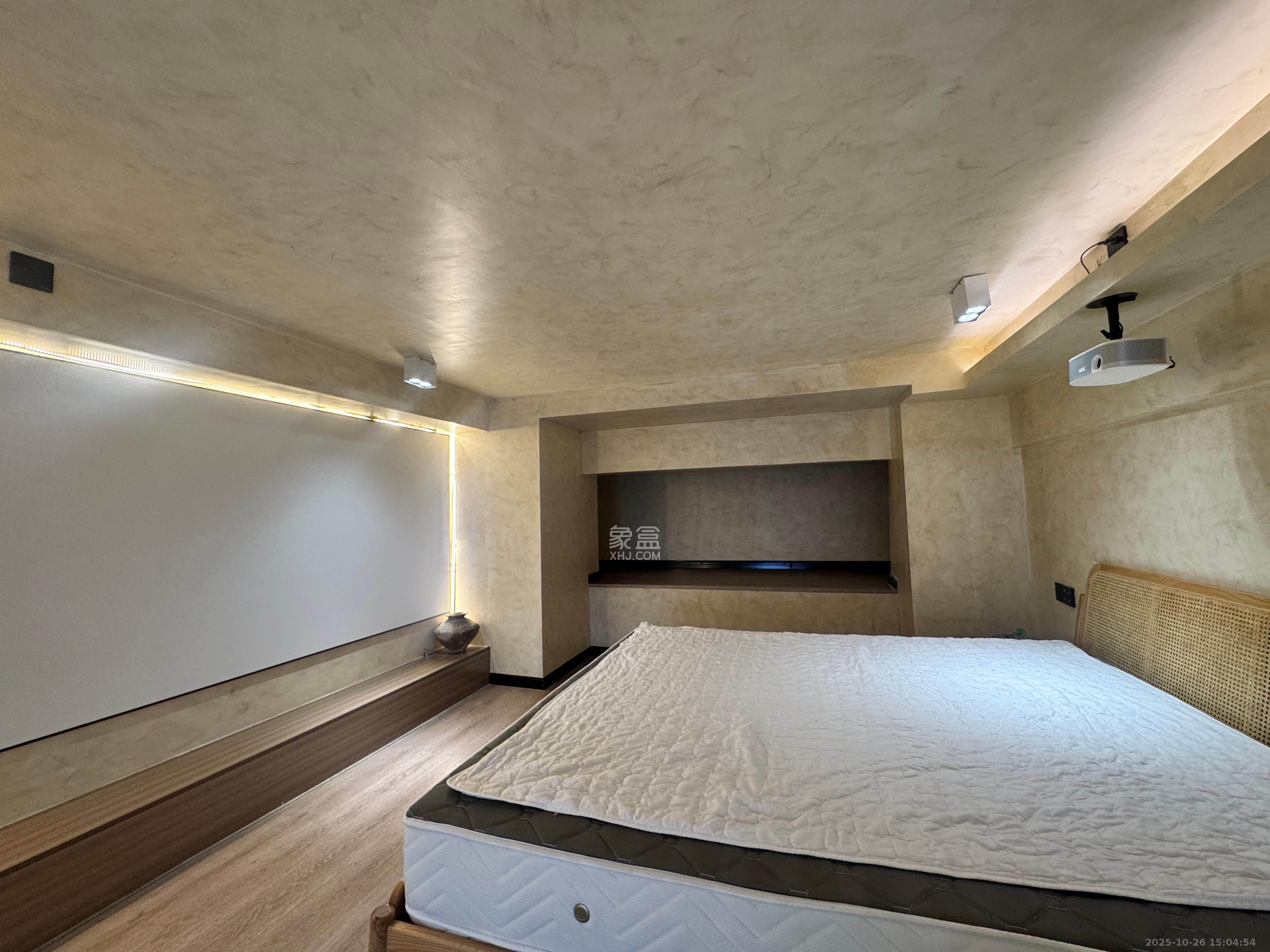 藏珑湖上公馆  1室1厅1卫    2700.0元/月室内图