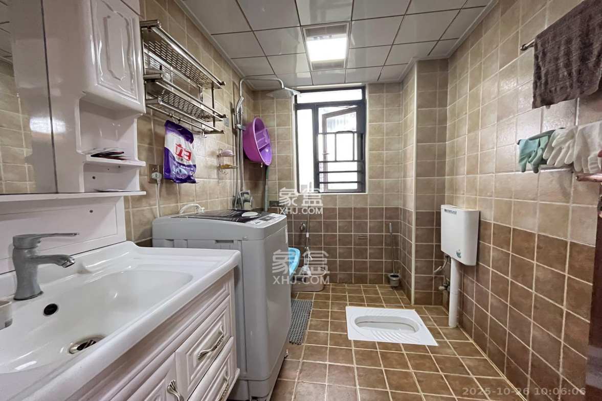 莲香园  2室2厅1卫    2200.0元/月 莲香园  2室2厅1卫    2200.0元/月室内图