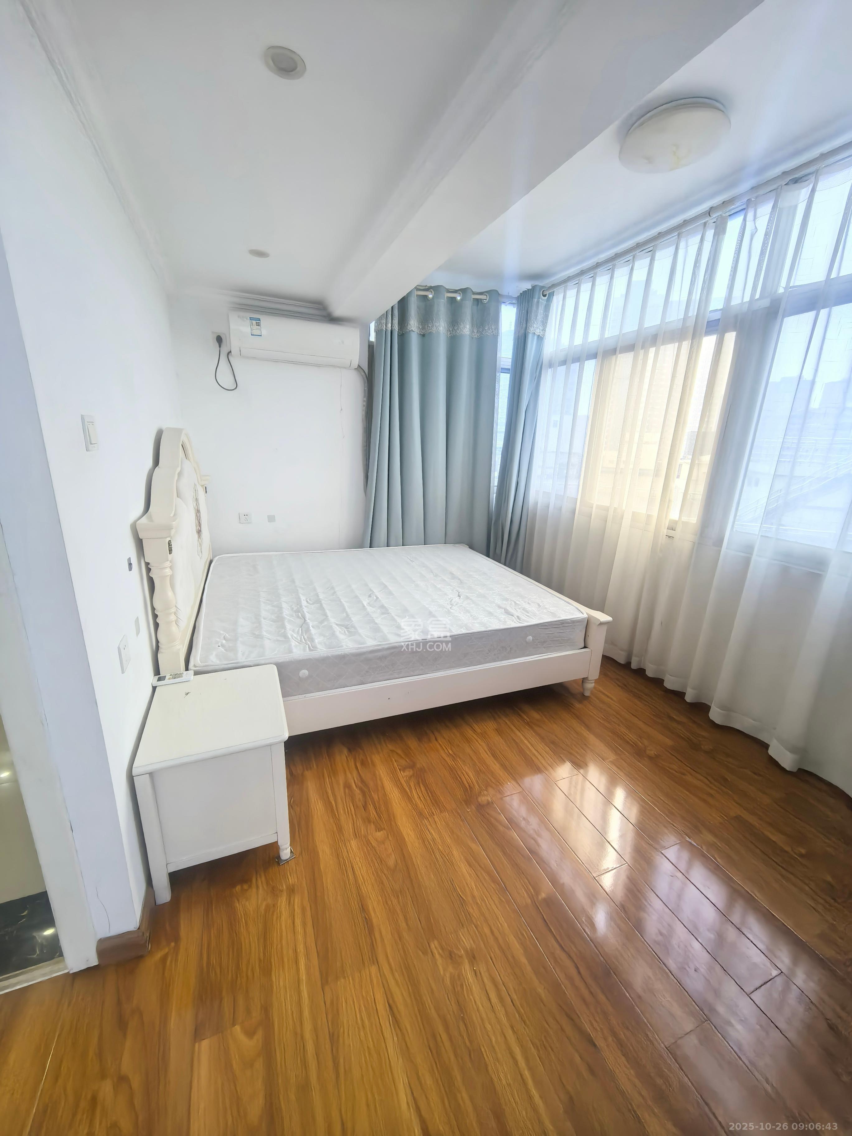 晓园大厦  3室1厅1卫    2000.0元/月 晓园大厦  3室1厅1卫    2000.0元/月室内图