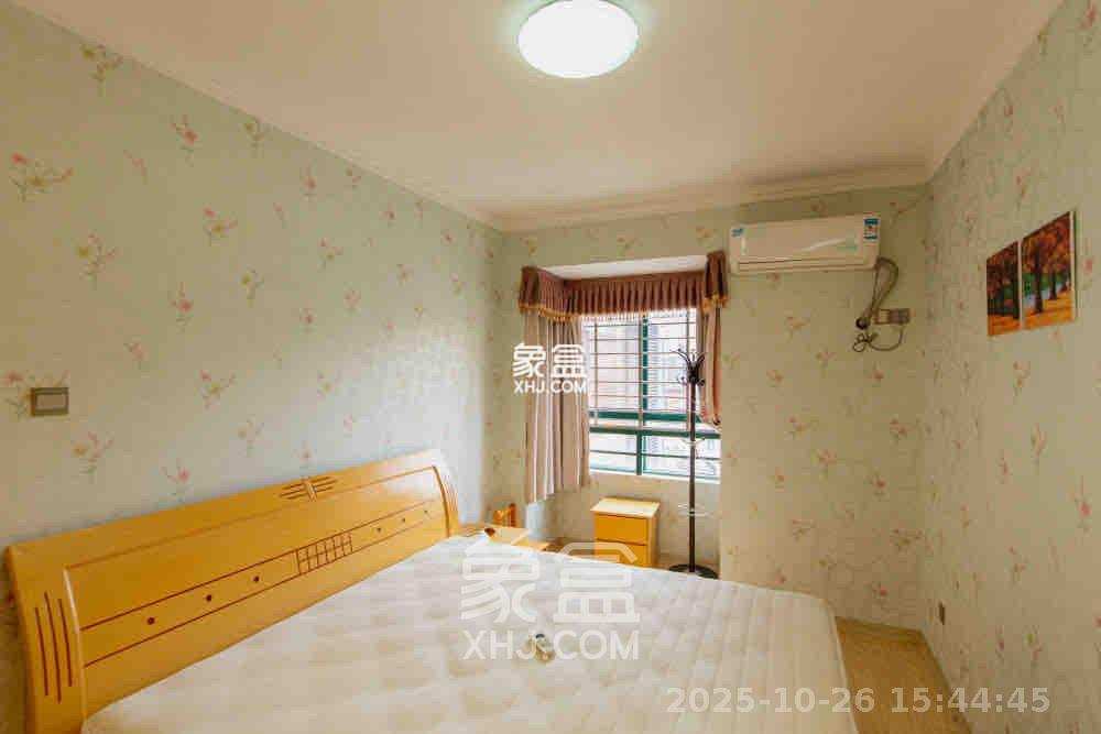 华盛世纪新城  4室2厅2卫    2200.0元/月 华盛世纪新城  4室2厅2卫    2200.0元/月室内图