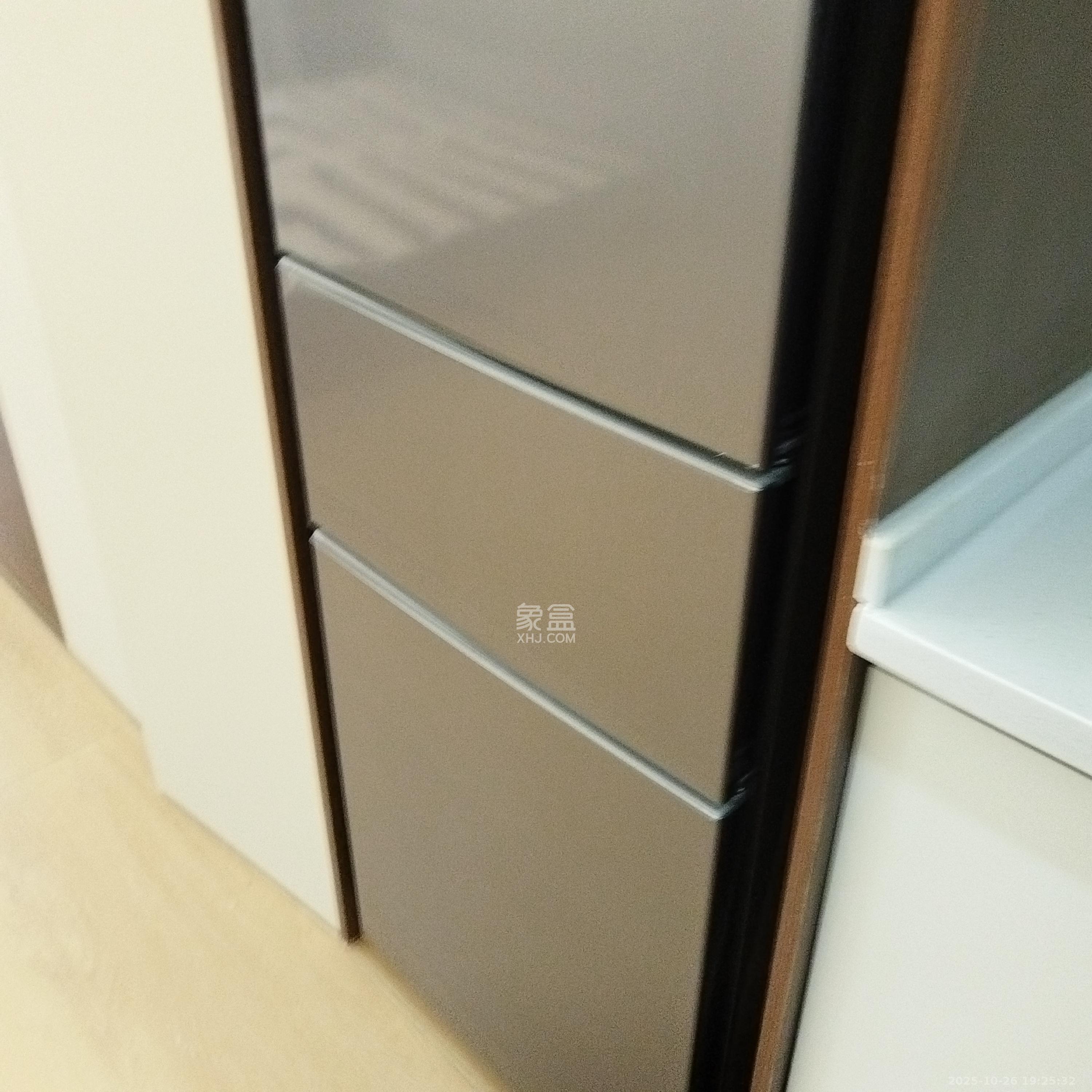 中海珑悦府  1室1厅1卫    1300.0元/月室内图