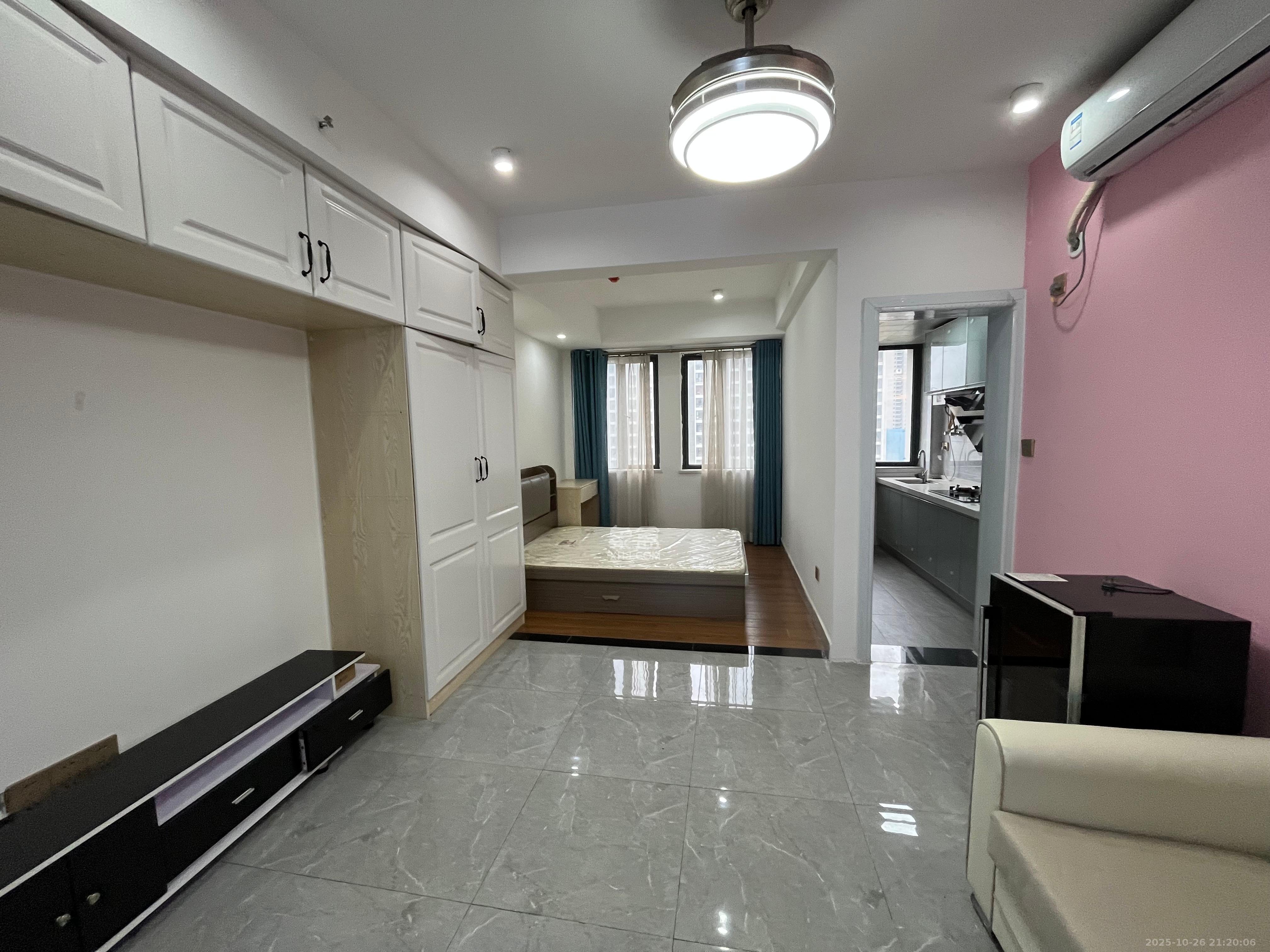 欧亚达国际广场  1室1厅1卫    1600.0元/月室内图