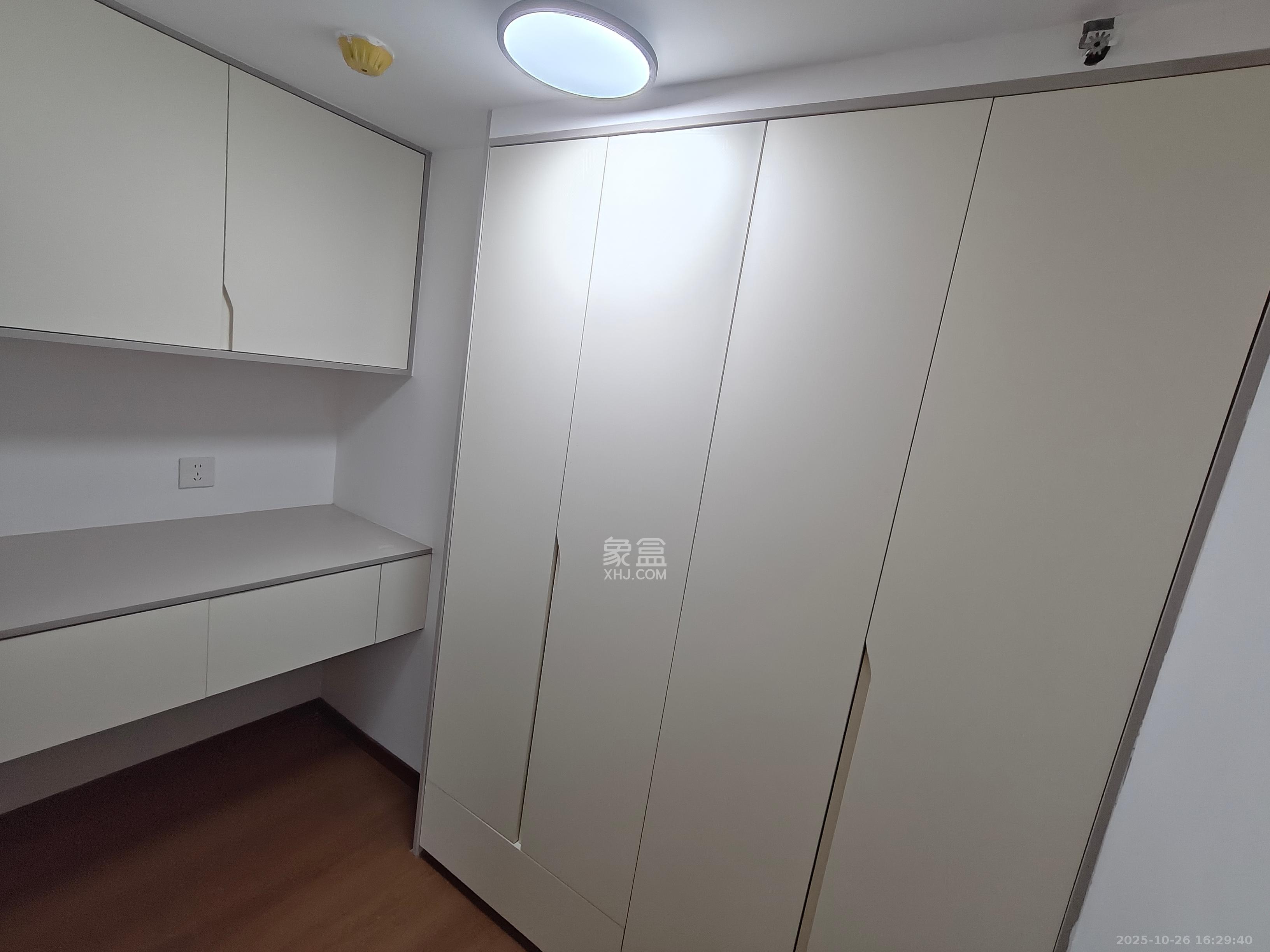 新城悦隽公园  2室1厅1卫    2000.0元/月室内图