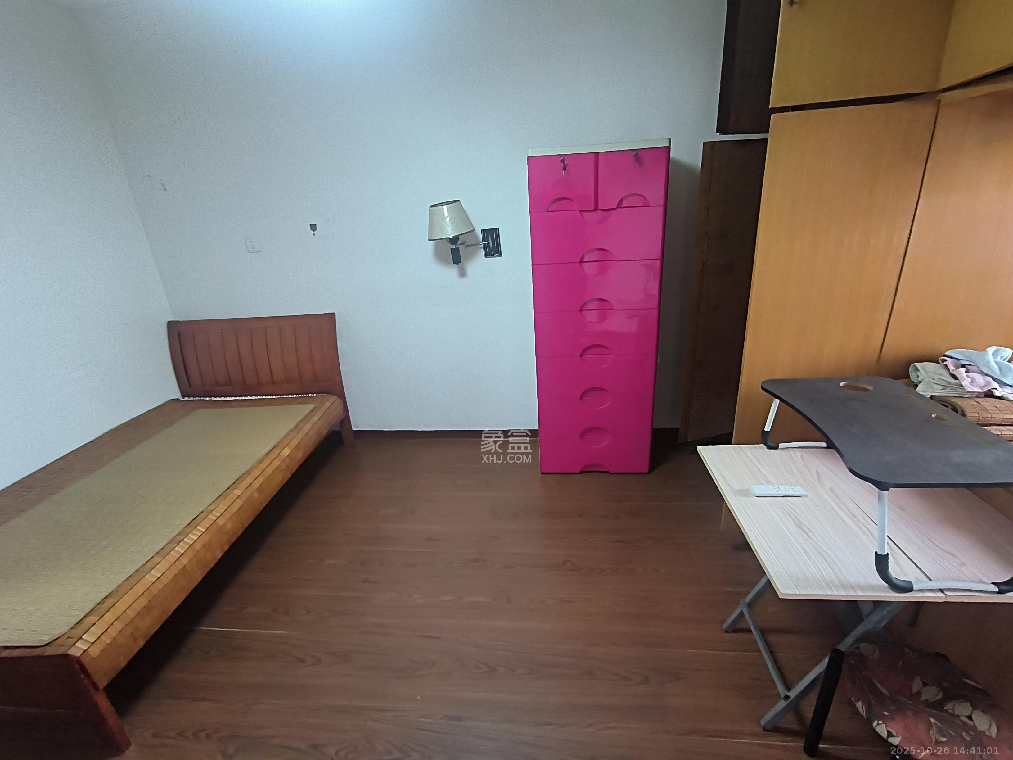 白沙啤酒公寓  2室1厅1卫    1500.0元/月 白沙啤酒公寓  2室1厅1卫    1500.0元/月室内图