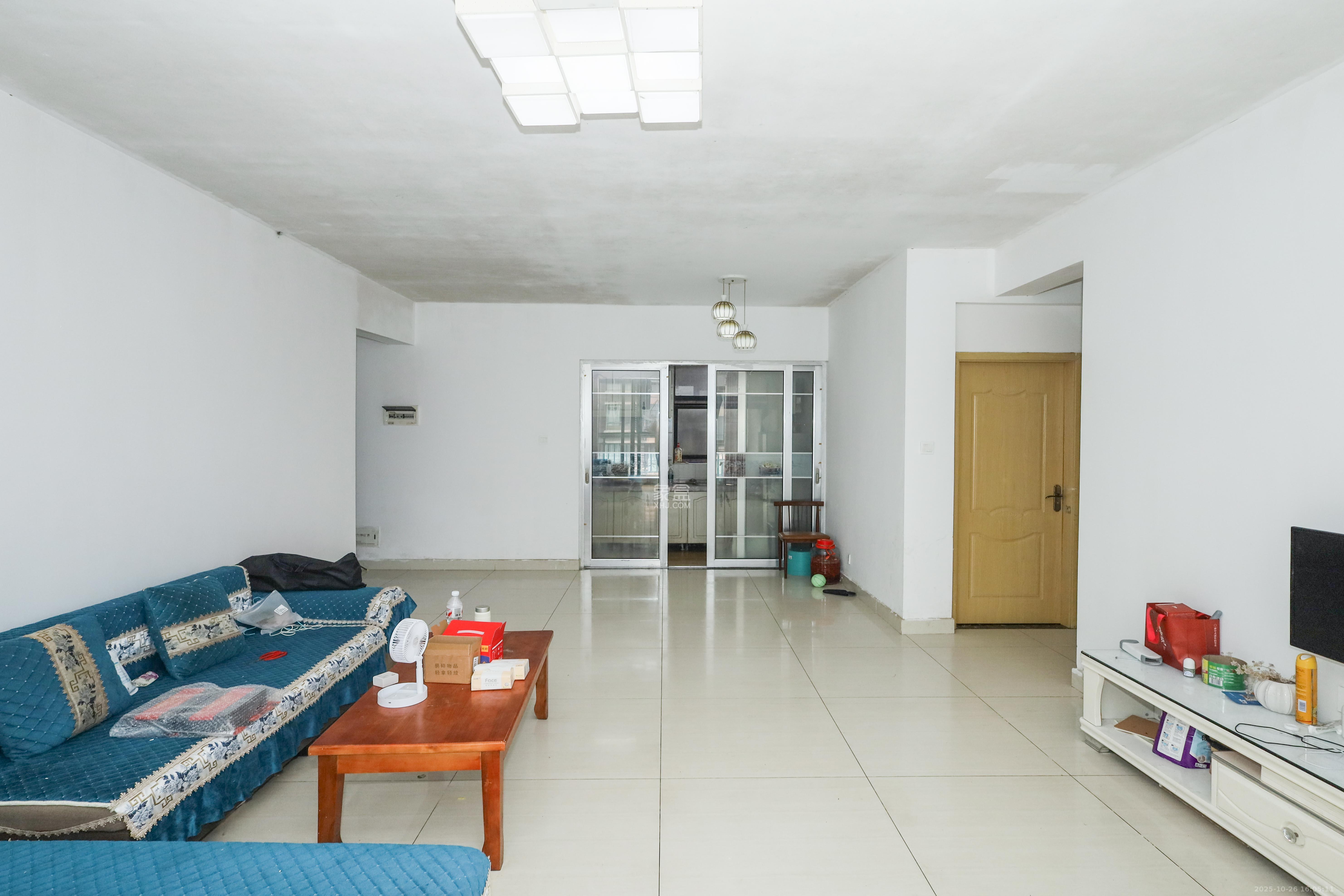 麓谷公馆（涉外国际公馆）  2室2厅1卫    72.0万客厅