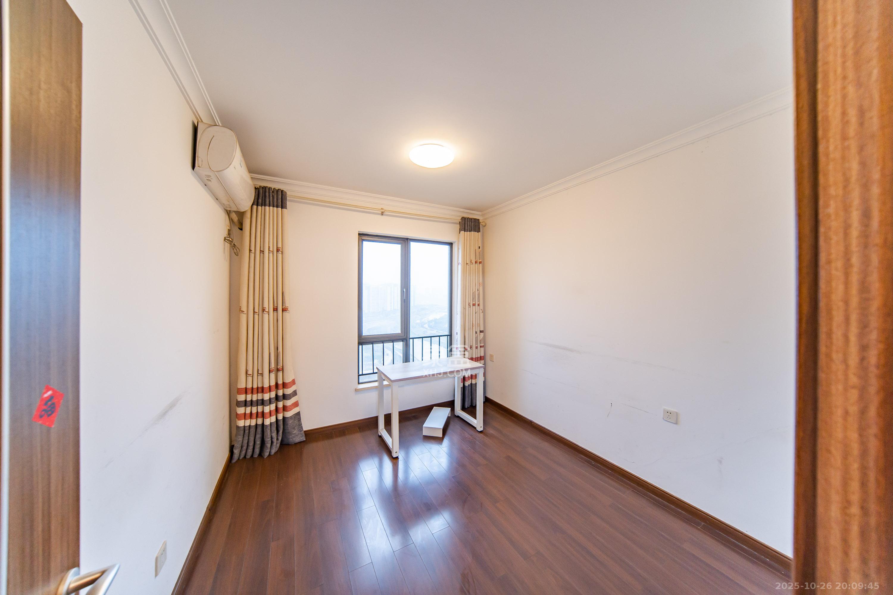 万科白鹭郡  4室2厅2卫    146.0万 万科白鹭郡  4室2厅2卫    146.0万卧室