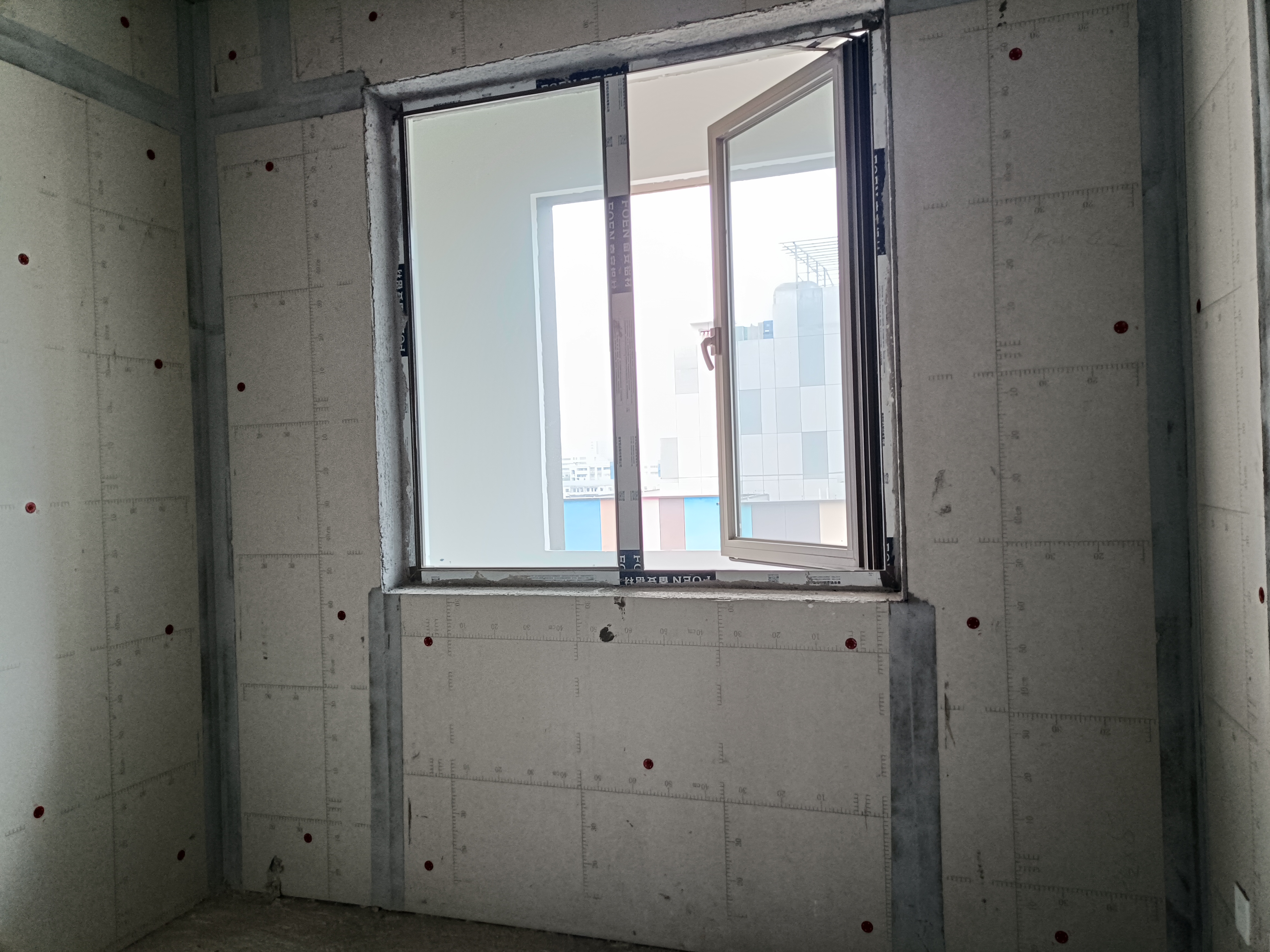 吾悦广场  5室2厅2卫    79.8万客厅