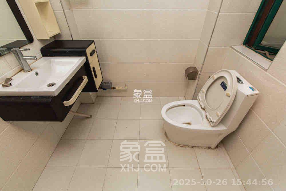 华盛世纪新城  4室2厅2卫    2200.0元/月室内图