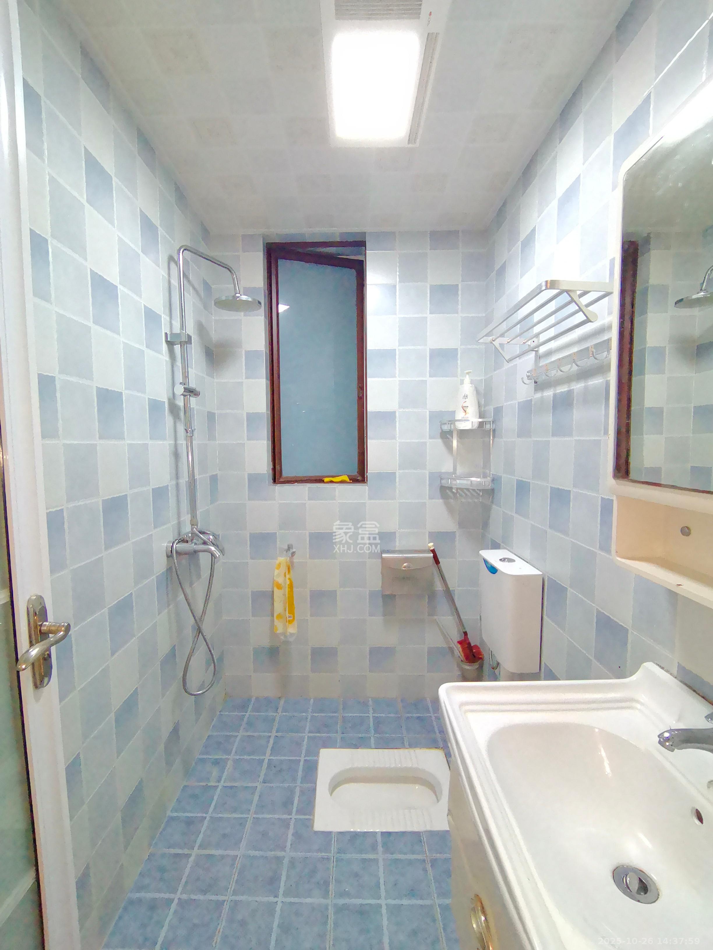 碧桂园  2室1厅2卫    1300.0元/月室内图